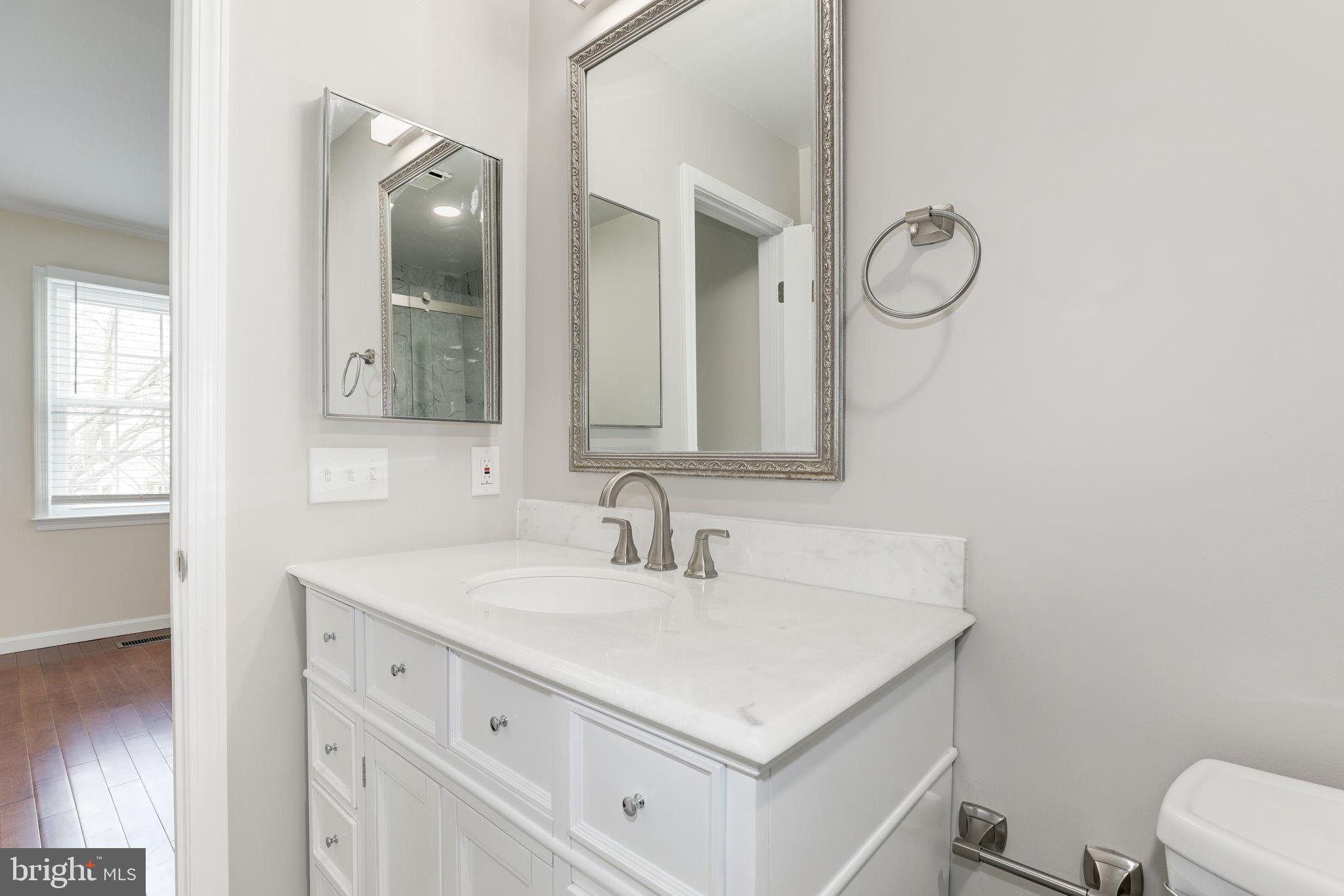 HOLLY POINTE - Residential Lease