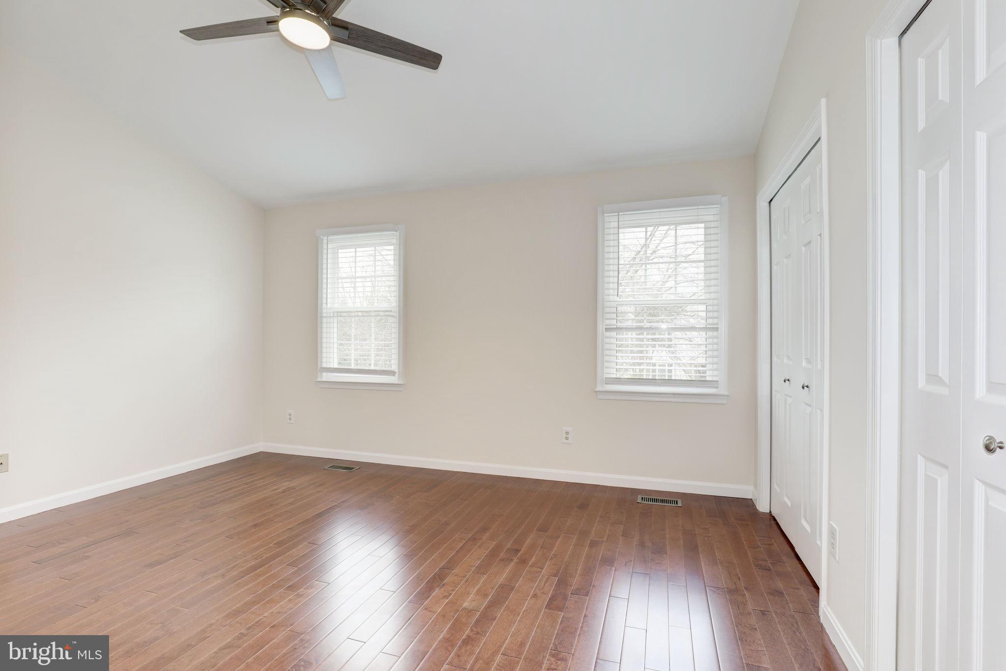 HOLLY POINTE - Residential Lease