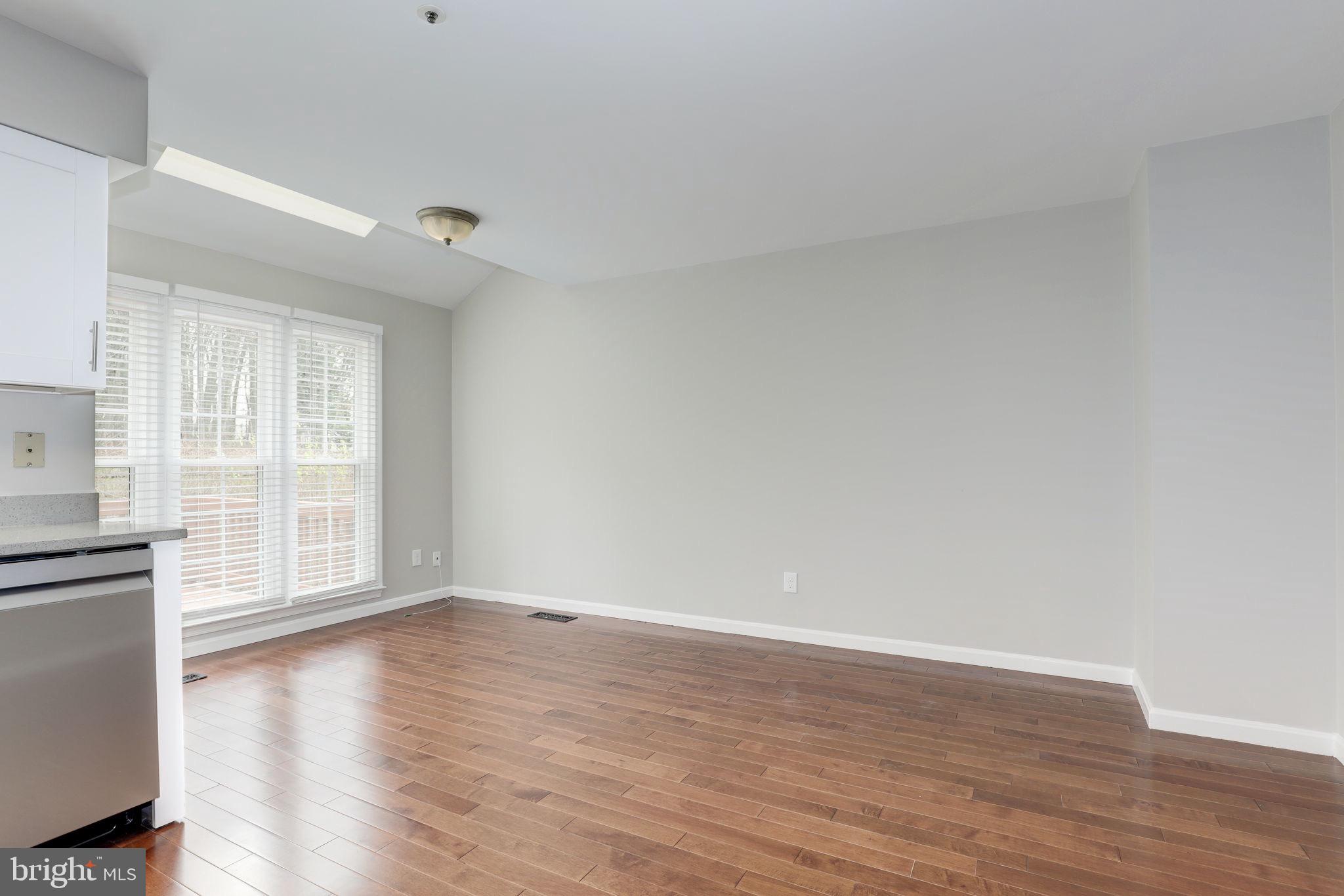 HOLLY POINTE - Residential Lease