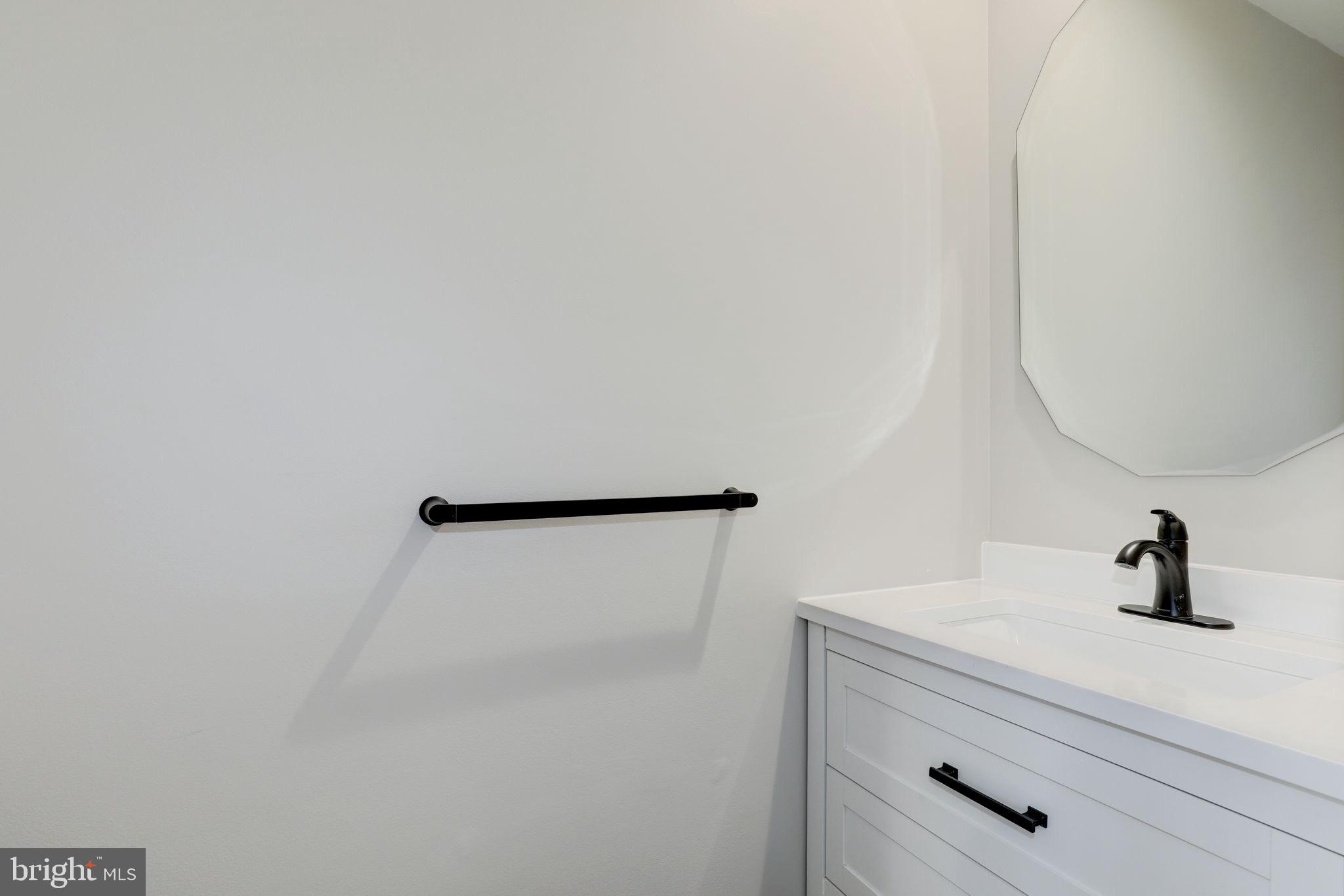 HOLLY POINTE - Residential Lease