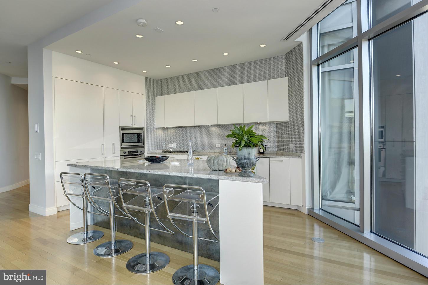 WEST END - Residential