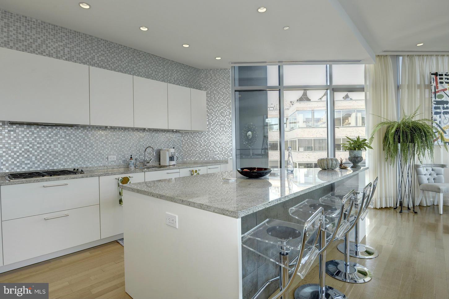 WEST END - Residential