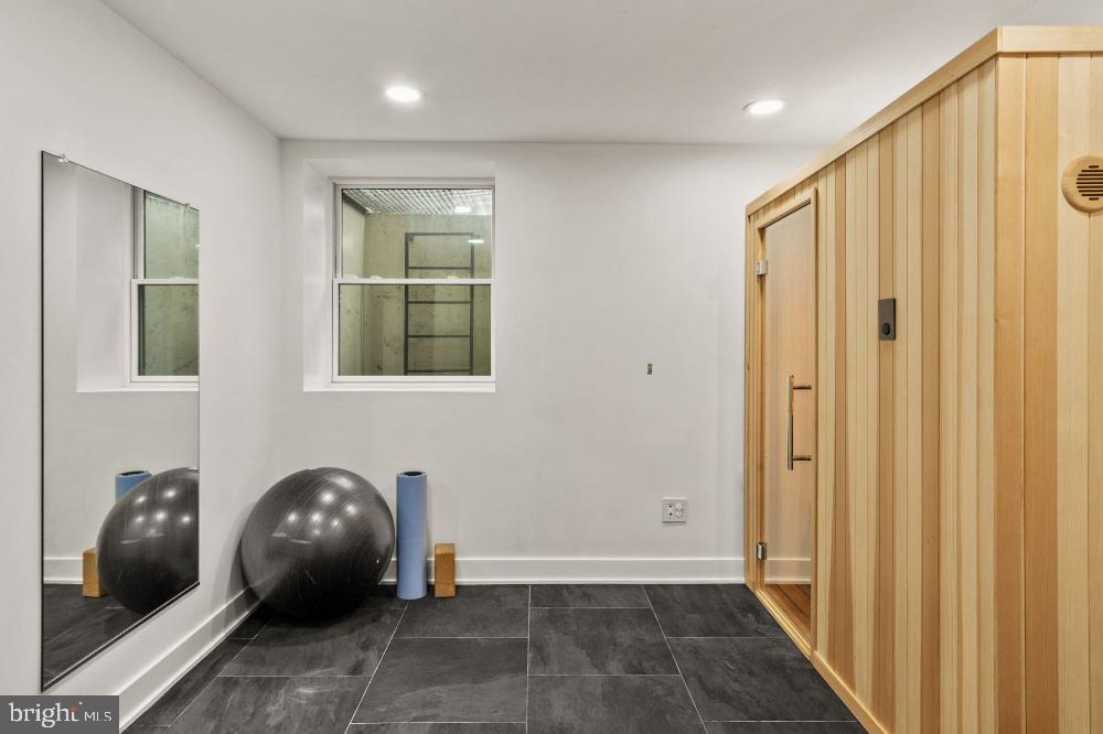 GRADUATE HOSPITAL - Residential