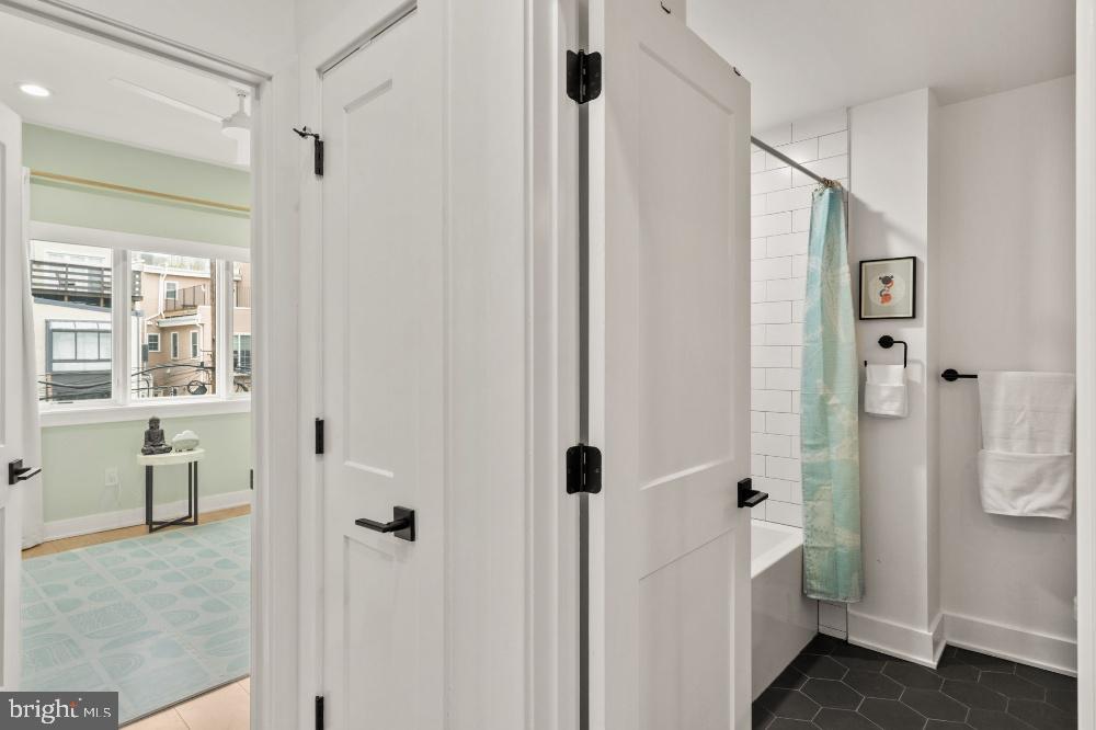 GRADUATE HOSPITAL - Residential