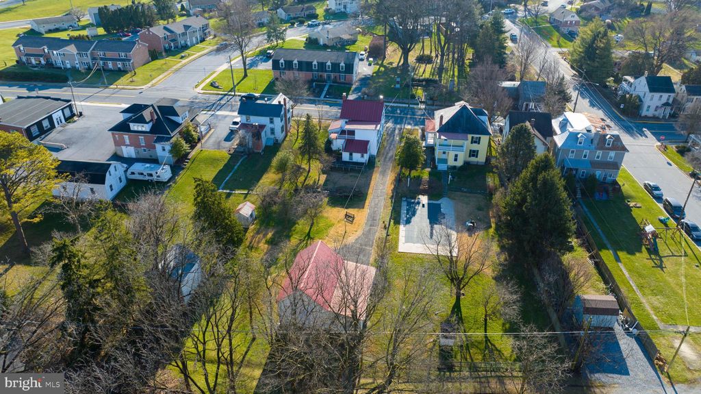 Photo of 511 E MAIN ST, LITITZ, PA 17543 (MLS # PALA2033258)