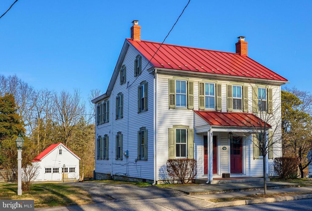 Photo of 511 E MAIN ST, LITITZ, PA 17543 (MLS # PALA2033258)