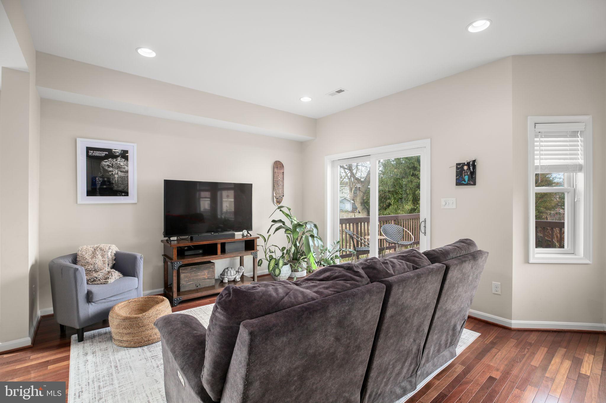 DOWNTOWN FREDERICKSBURG - Residential