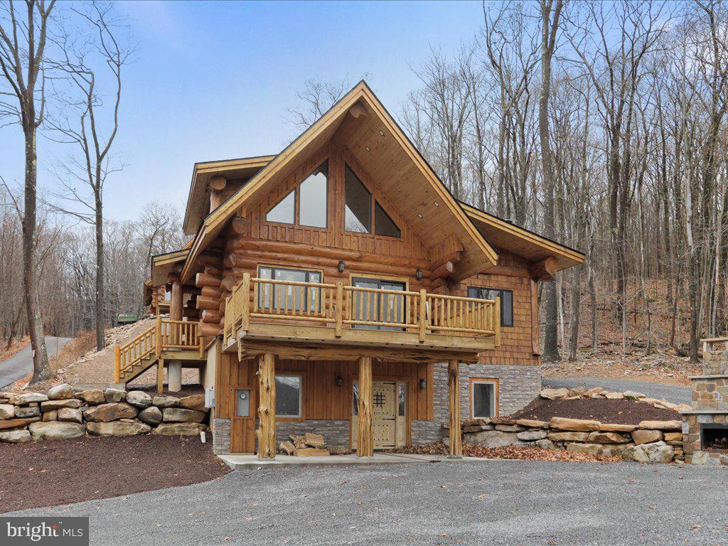 211 HIGHWOOD DRIVE