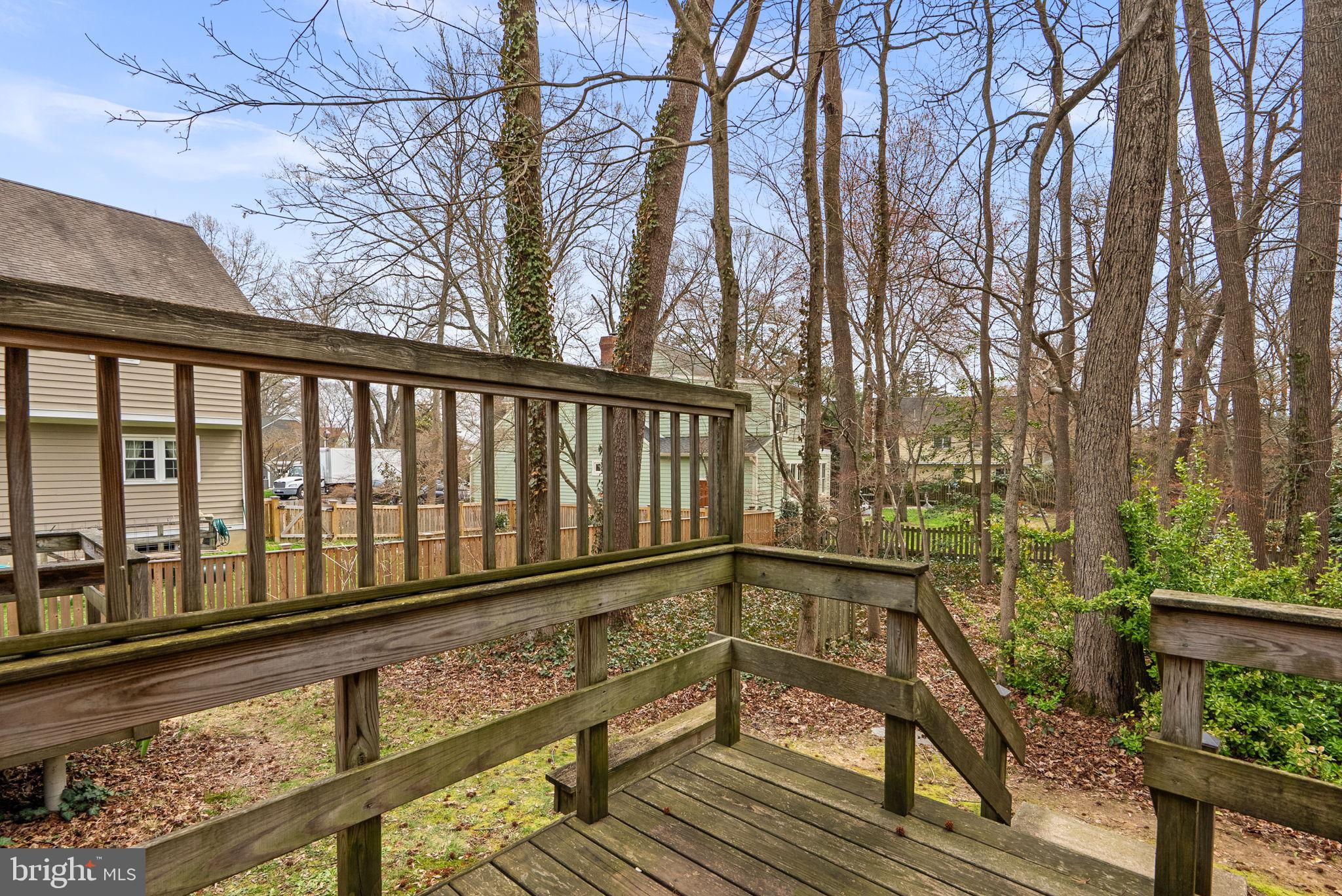 CAPE MCKINSEY - Residential