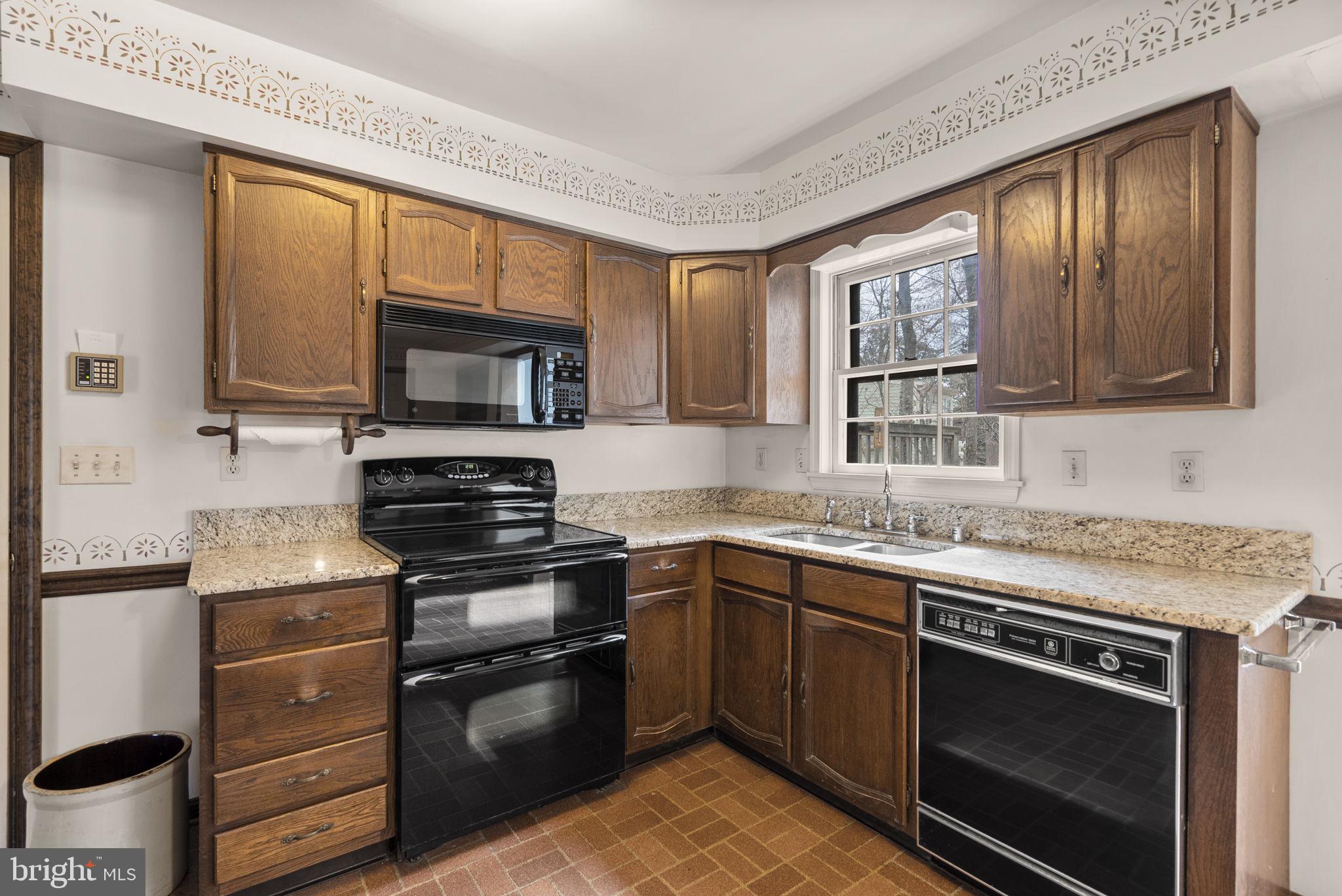 CAPE MCKINSEY - Residential