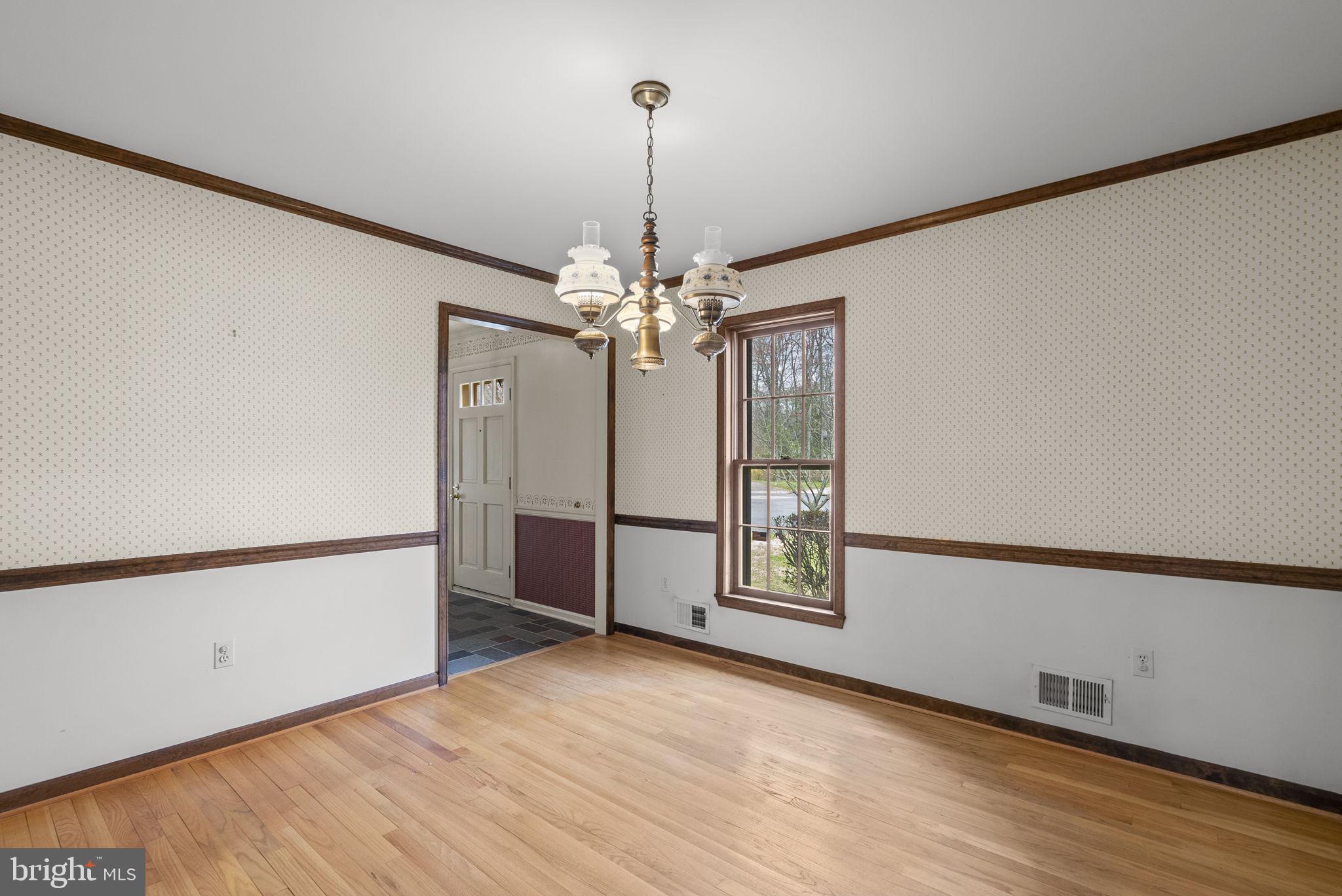 CAPE MCKINSEY - Residential