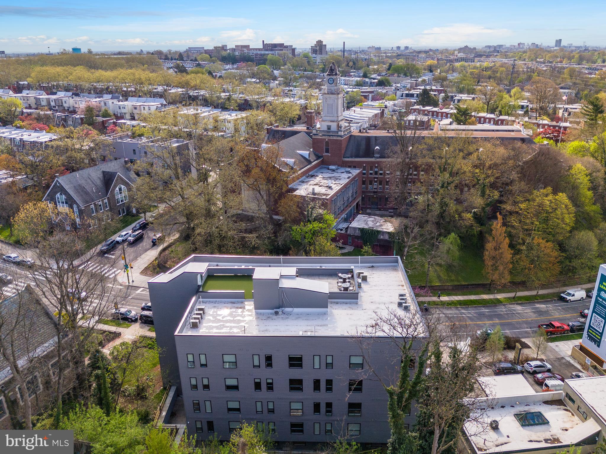 EAST FALLS - Commercial Sale