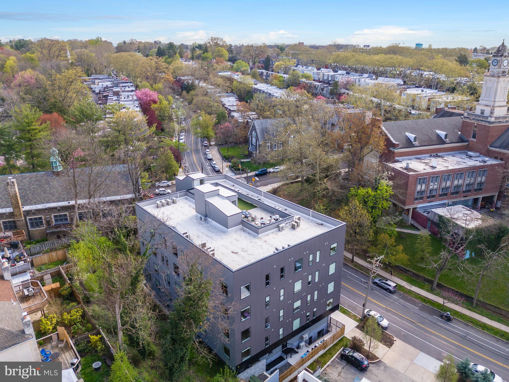 EAST FALLS - Commercial Sale