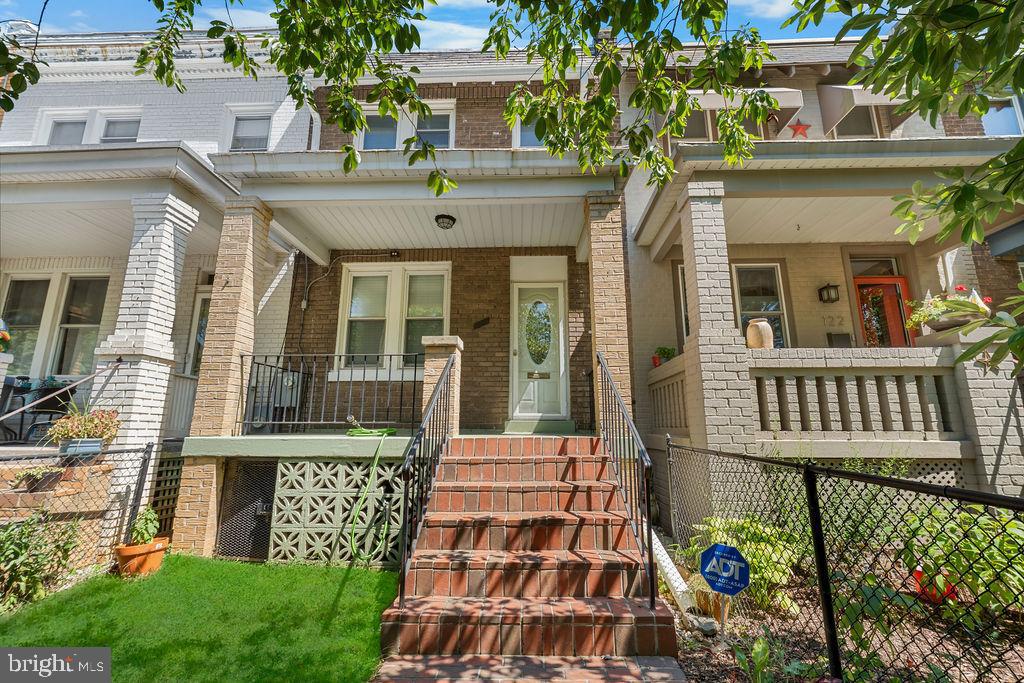 120 18TH STREET SE