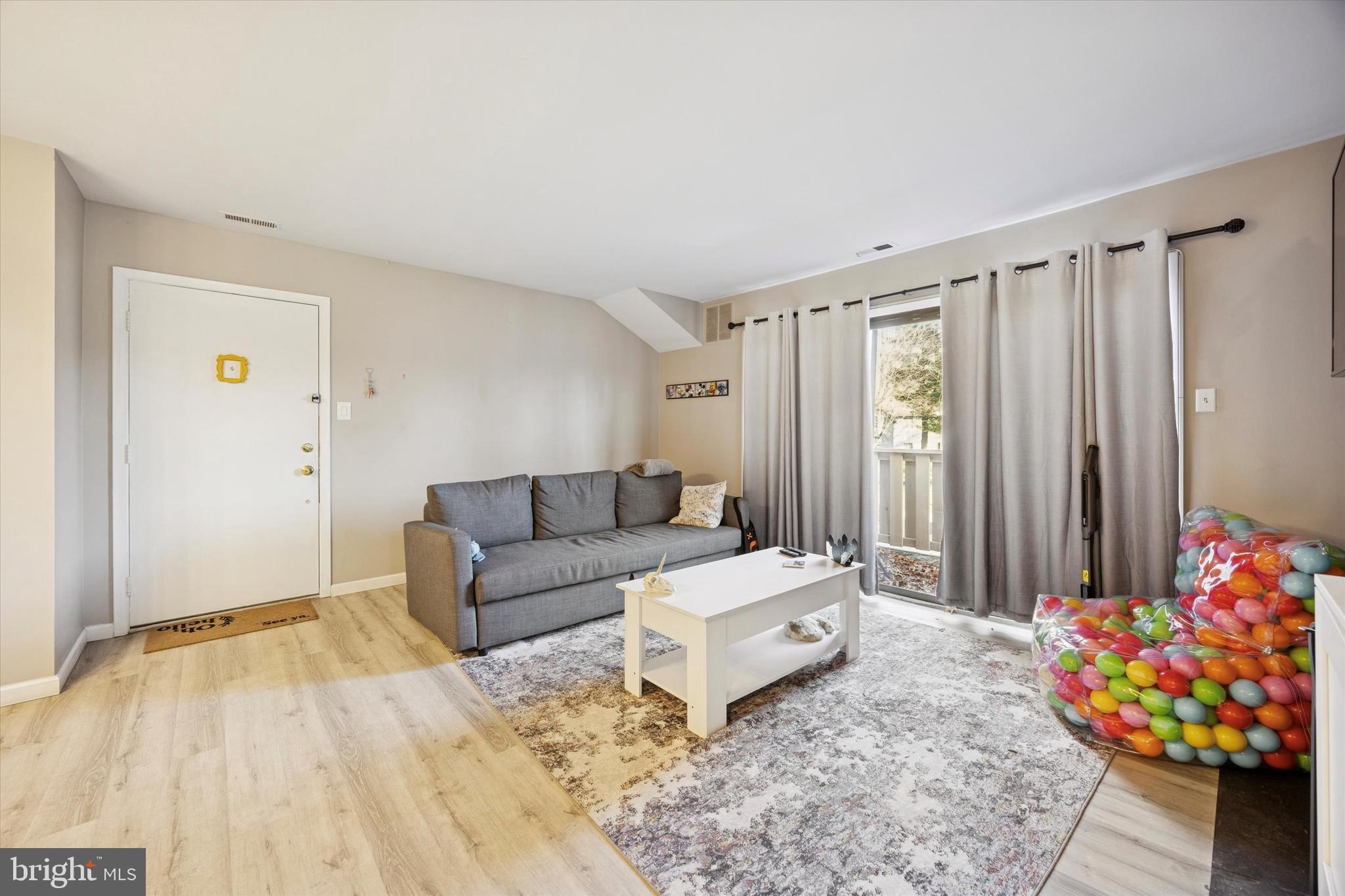 1514 WOODHOLLOW DRIVE