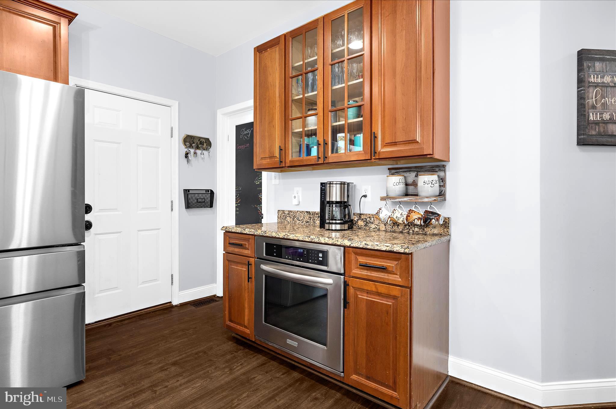 OAKWOOD MANOR - Residential