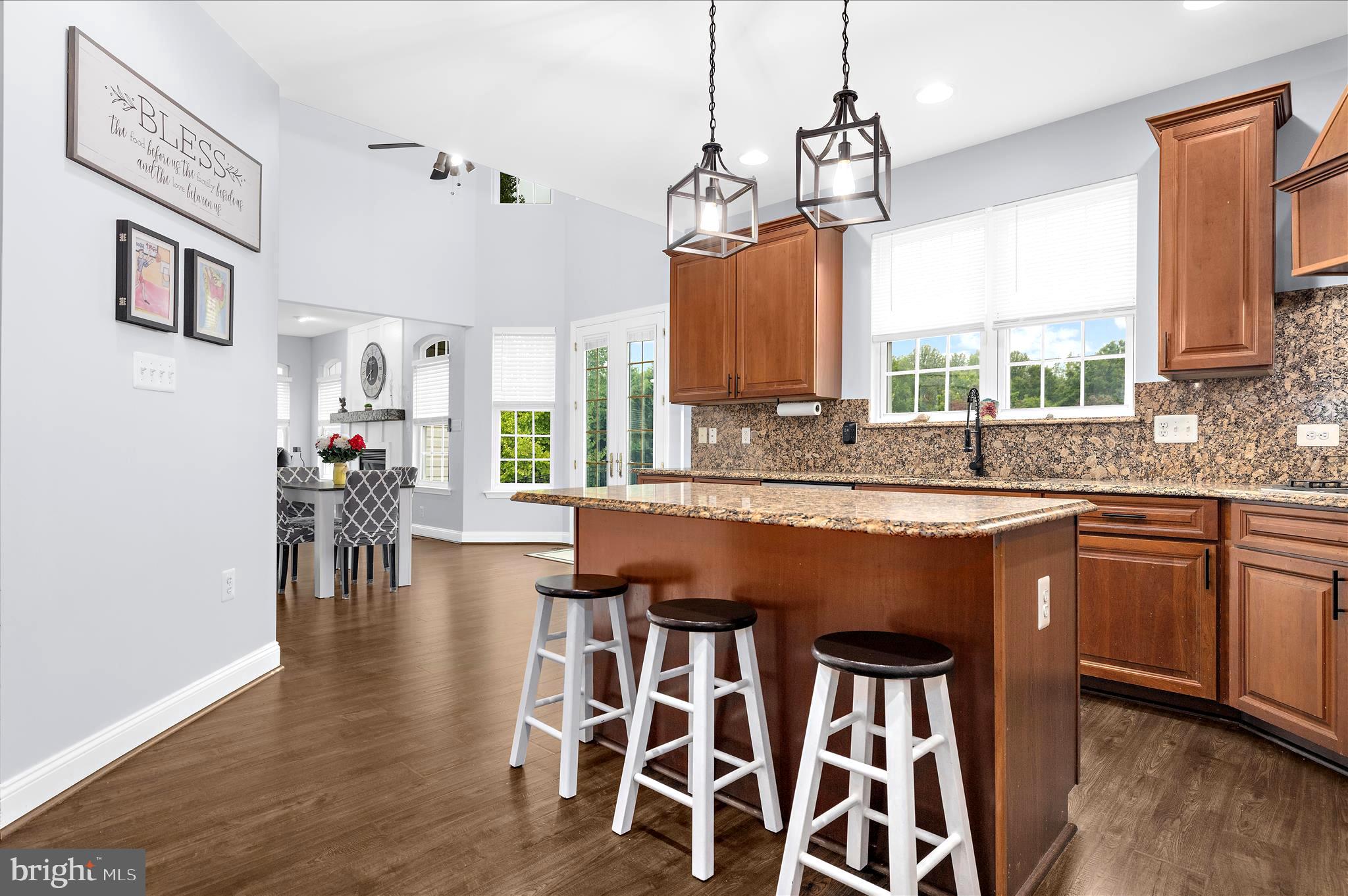 OAKWOOD MANOR - Residential