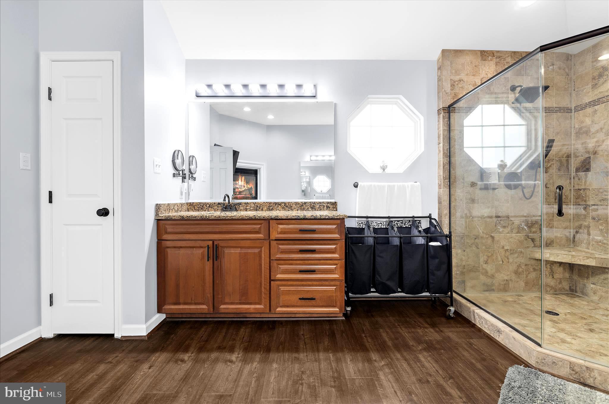 OAKWOOD MANOR - Residential