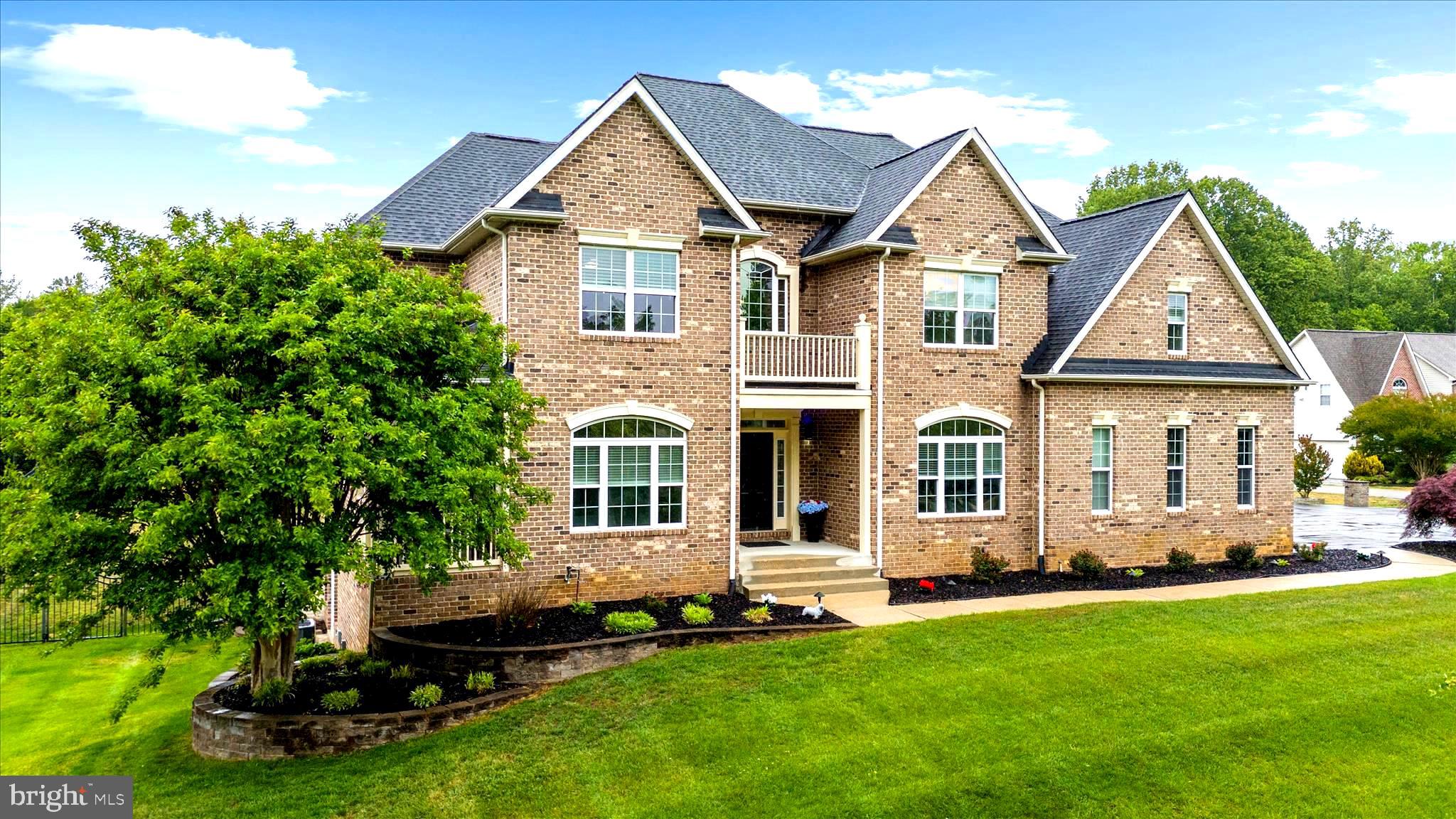 OAKWOOD MANOR - Residential