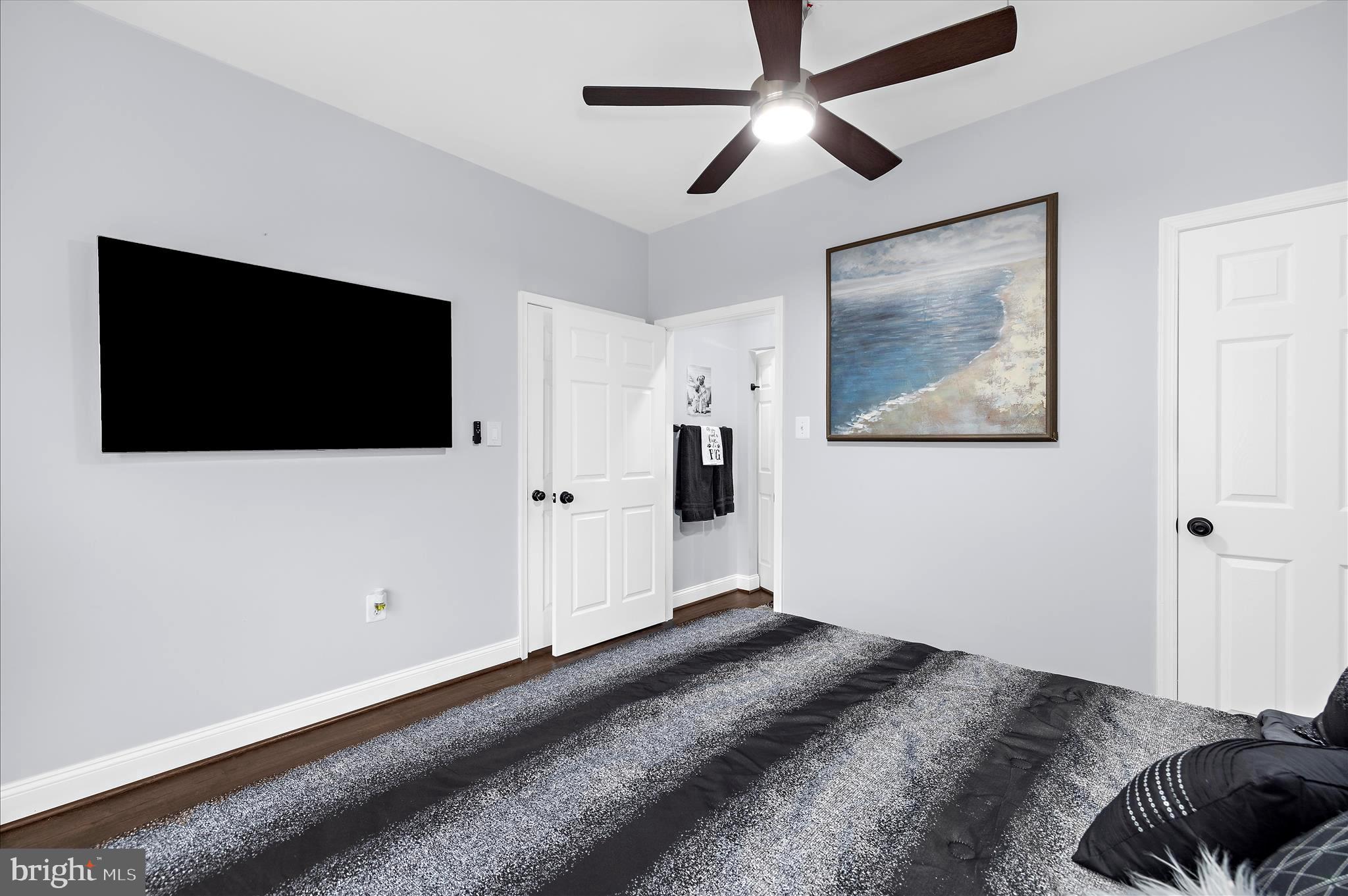 OAKWOOD MANOR - Residential