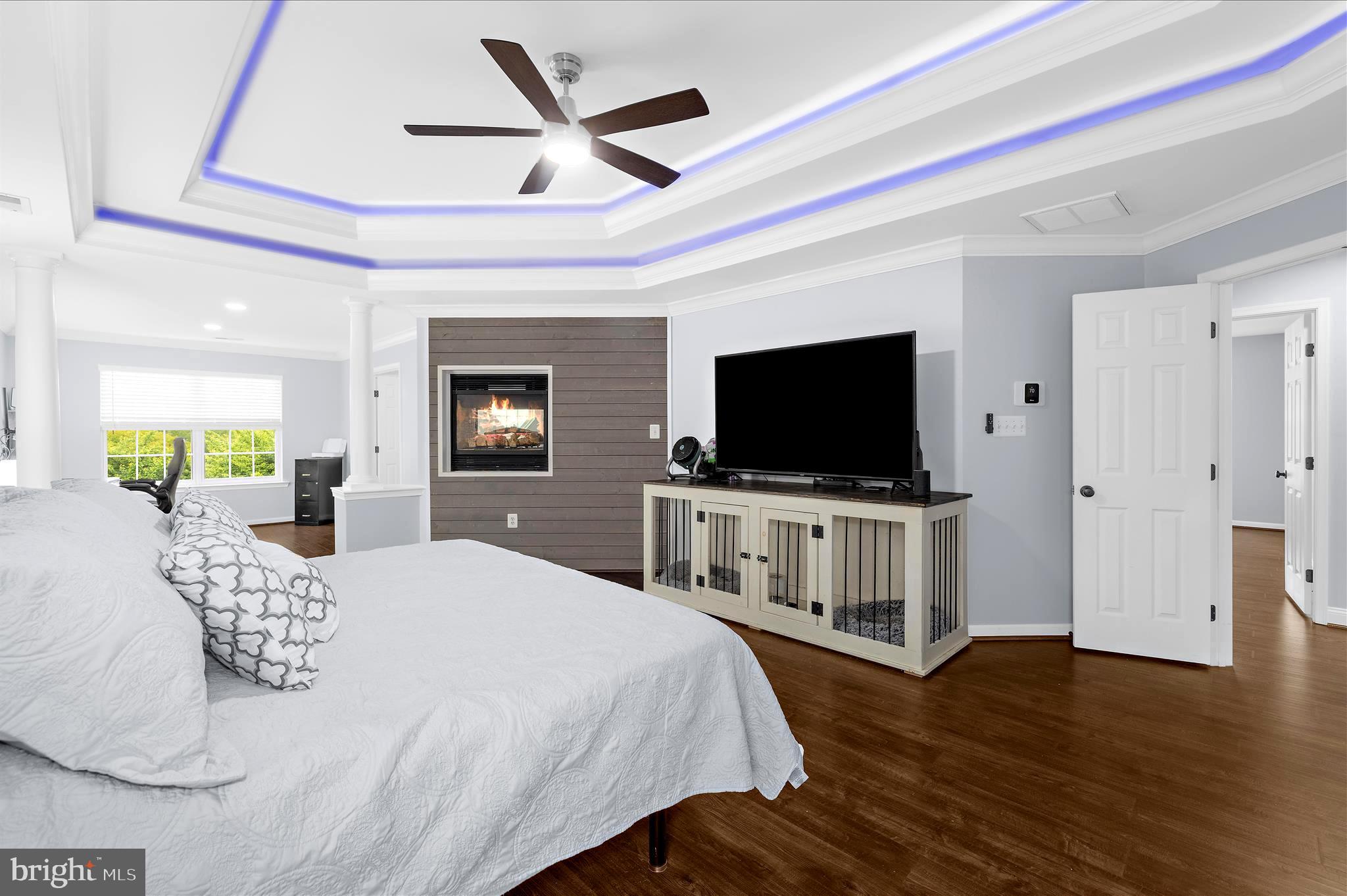 OAKWOOD MANOR - Residential