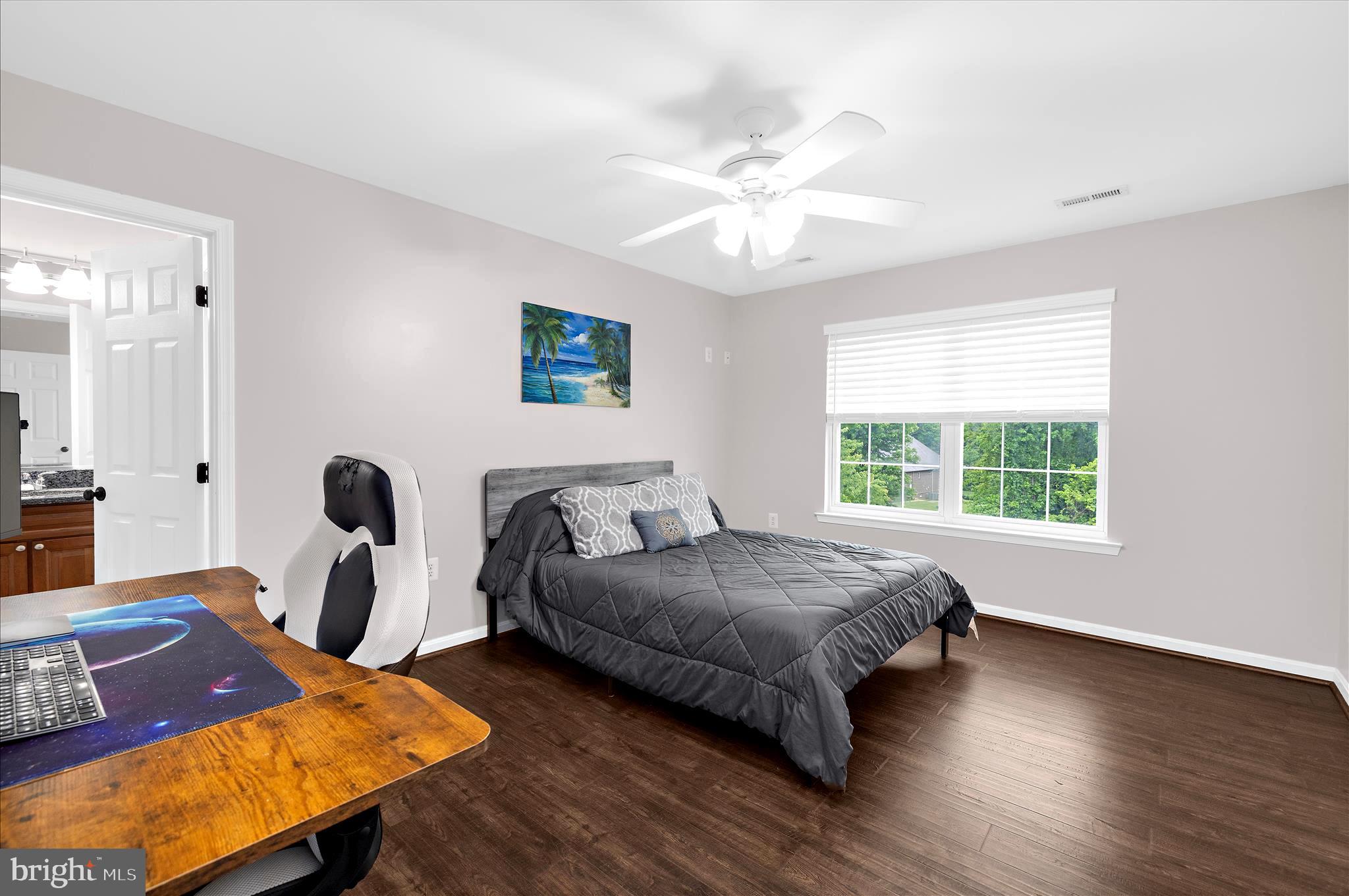 OAKWOOD MANOR - Residential