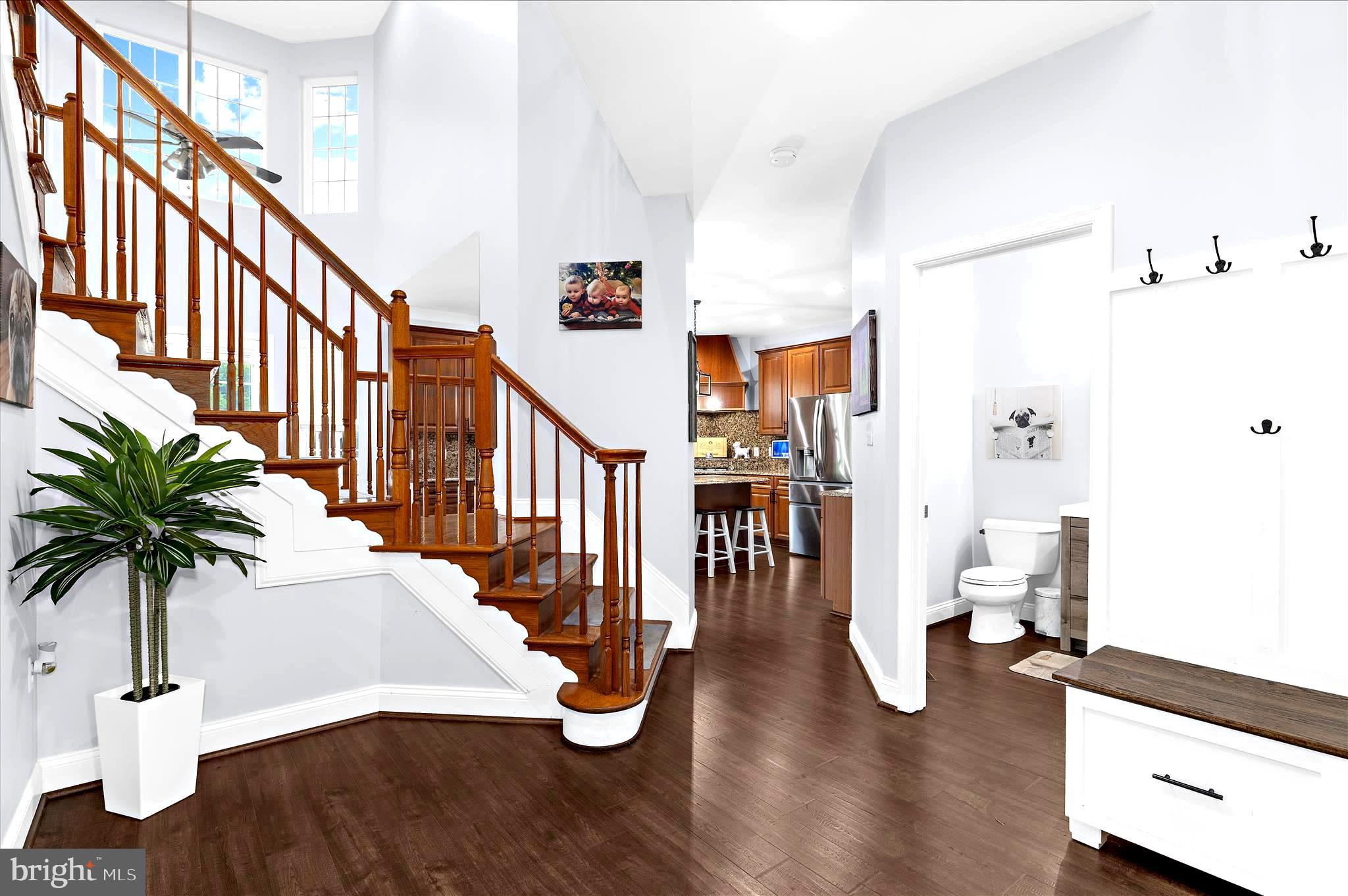OAKWOOD MANOR - Residential