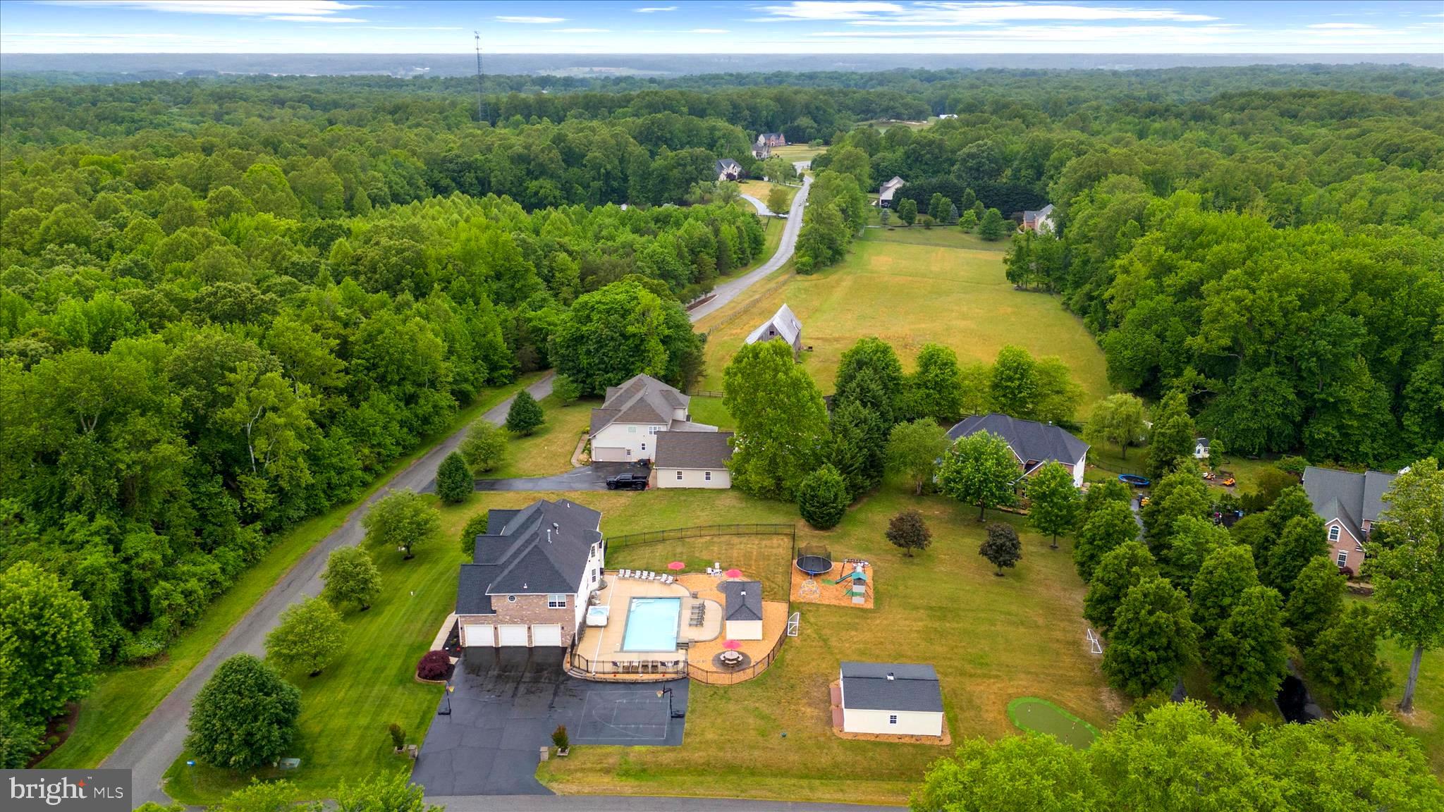 OAKWOOD MANOR - Residential