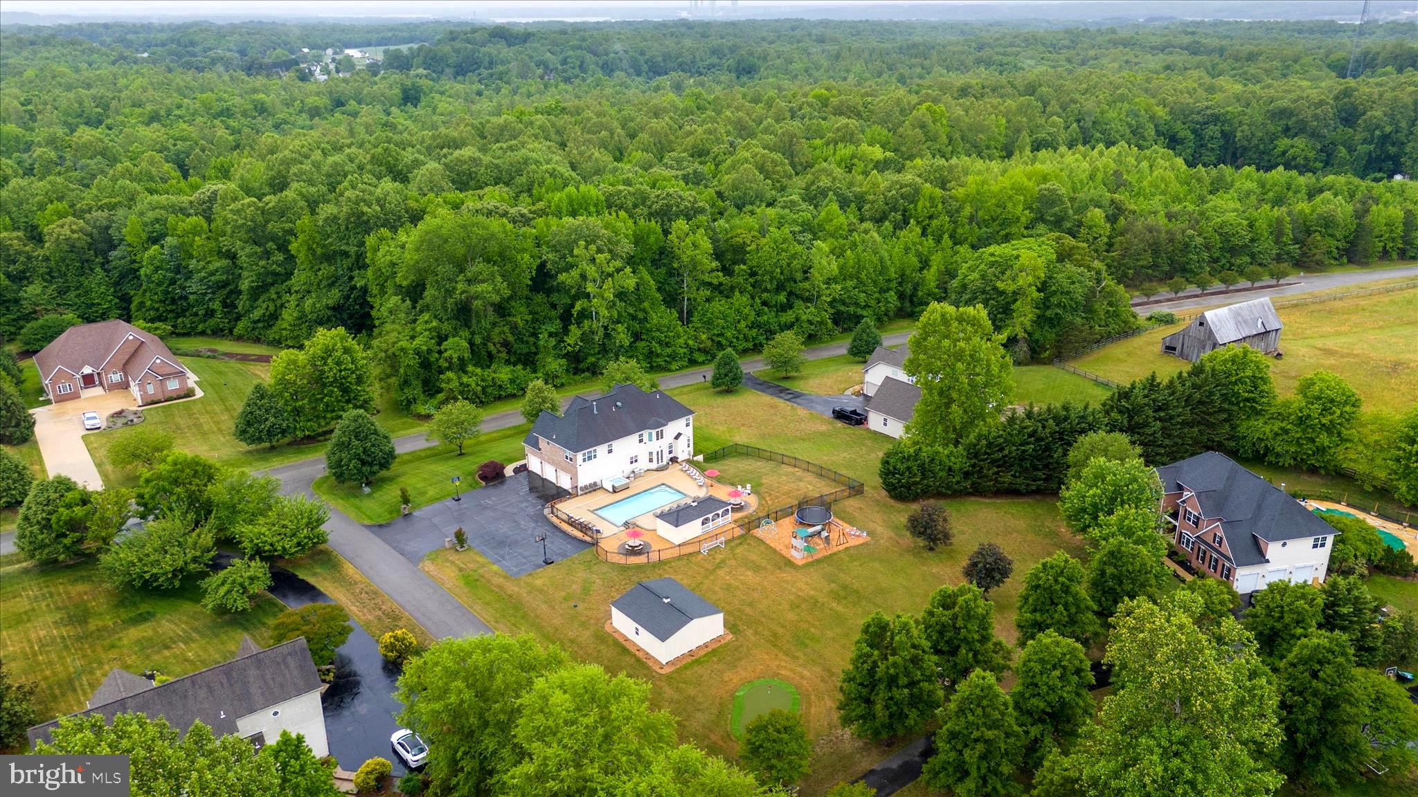 OAKWOOD MANOR - Residential