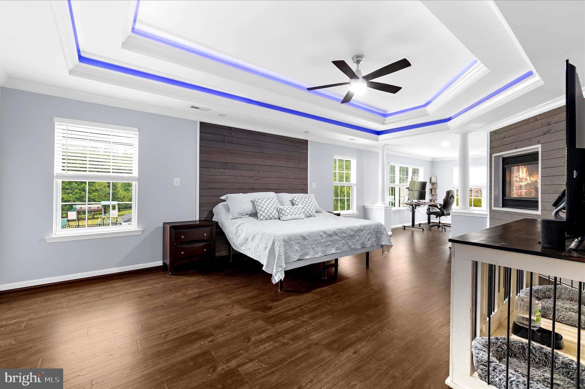 OAKWOOD MANOR - Residential