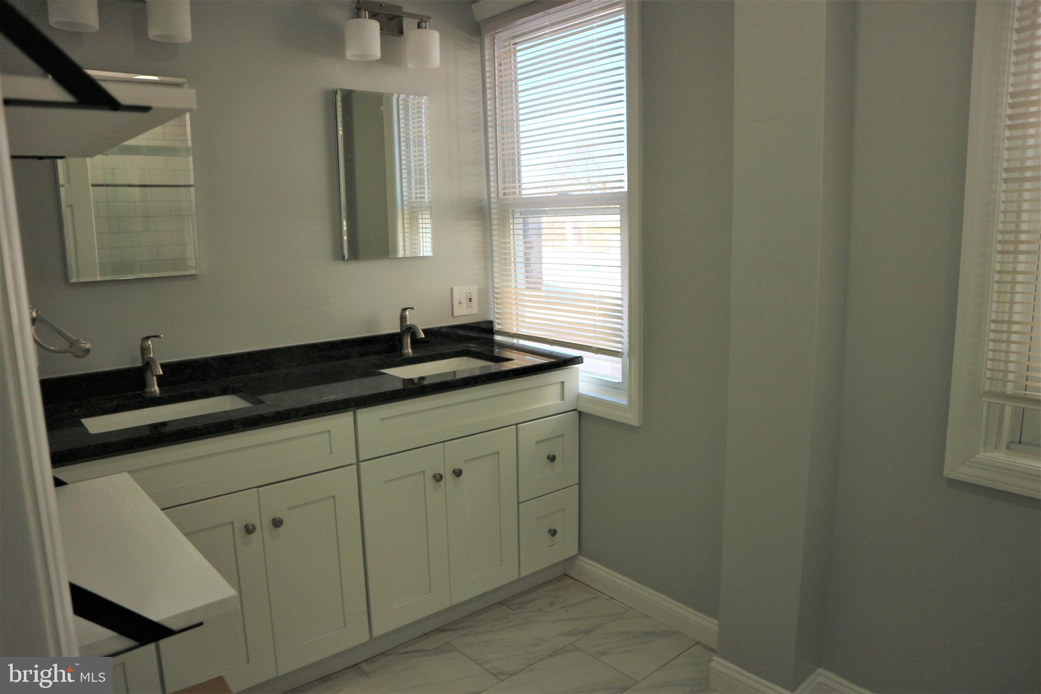 ROXBOROUGH - Residential Lease