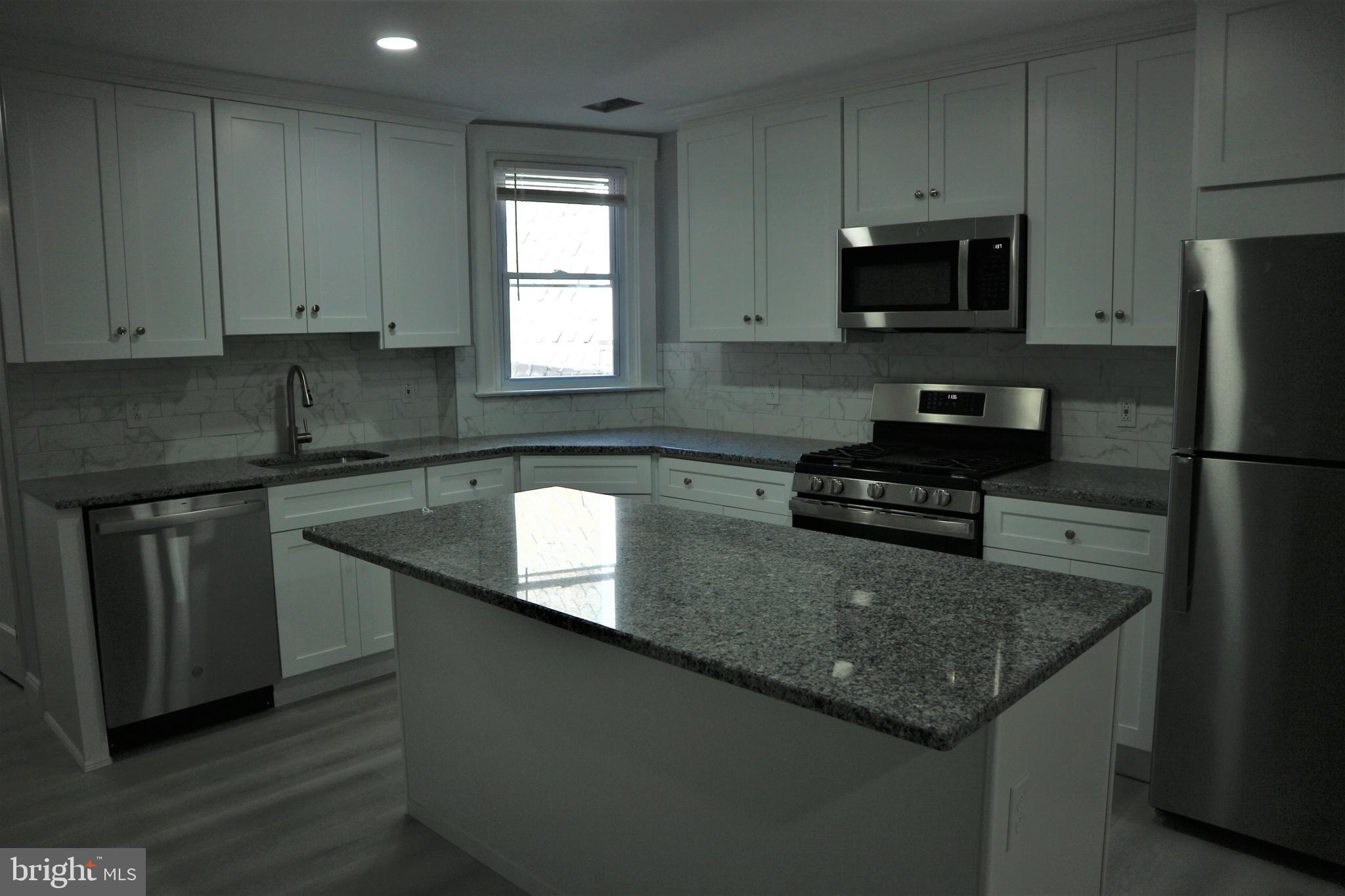 ROXBOROUGH - Residential Lease