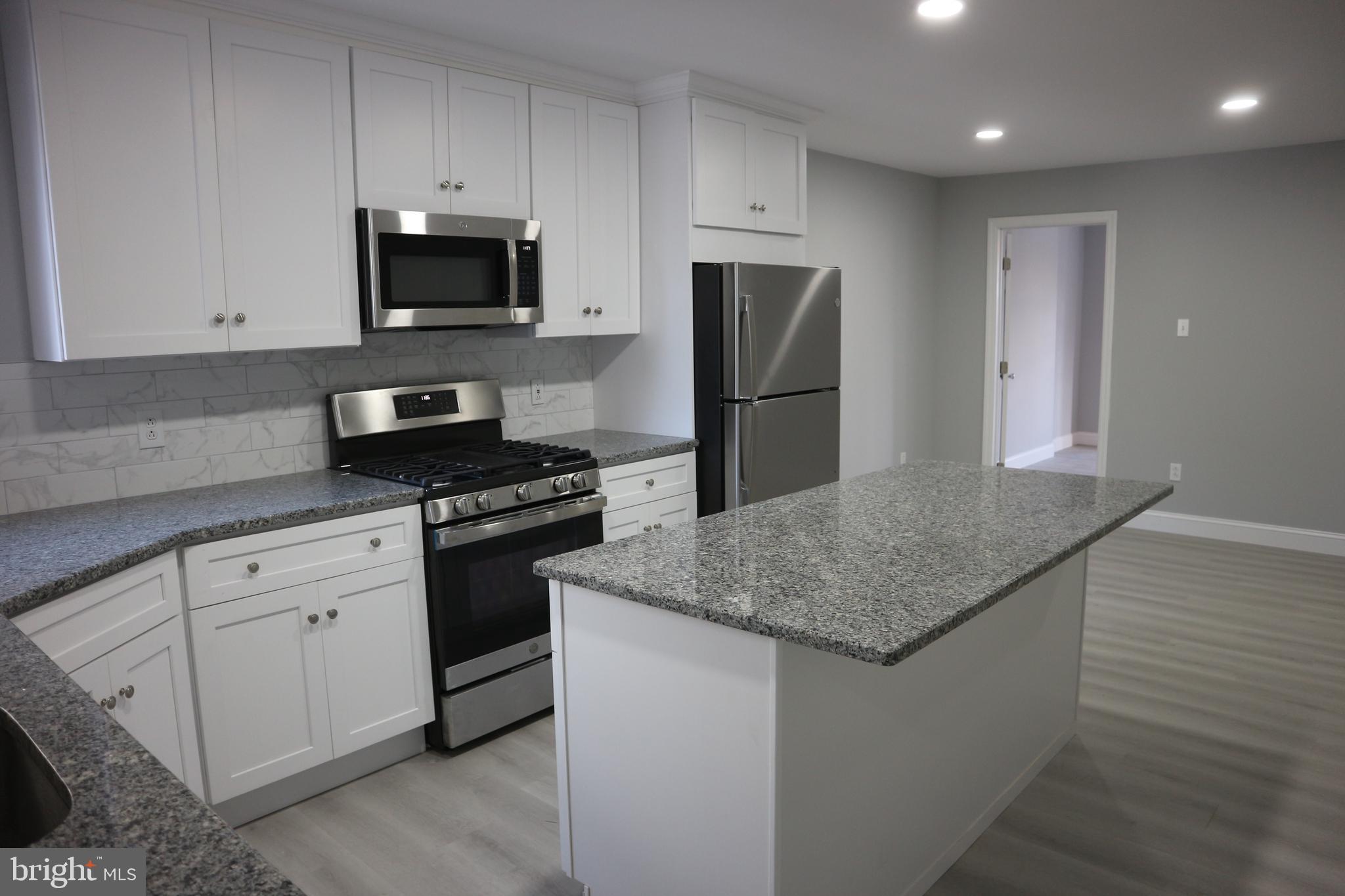 ROXBOROUGH - Residential Lease