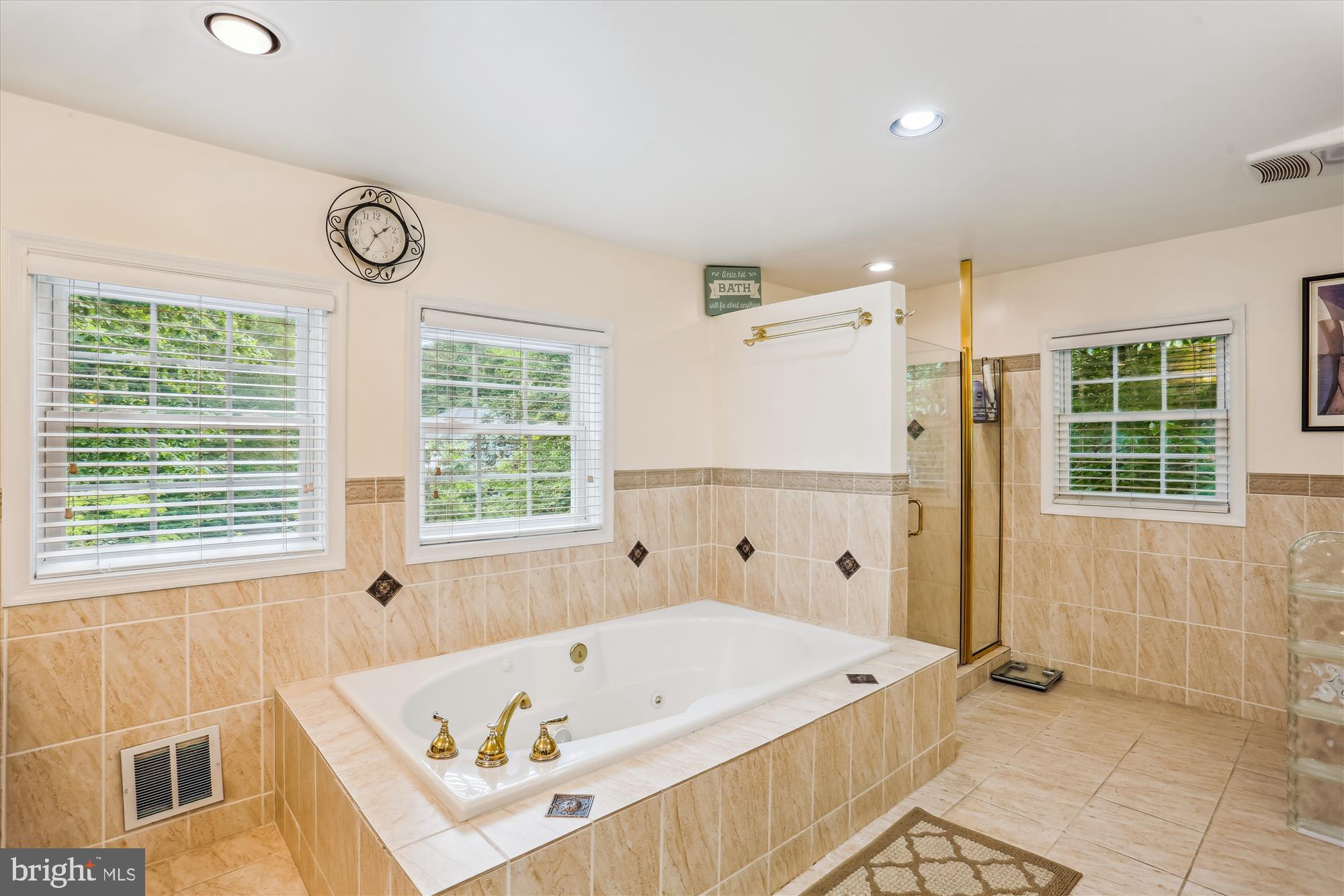 POTOMAC OUTSIDE - Commercial Sale