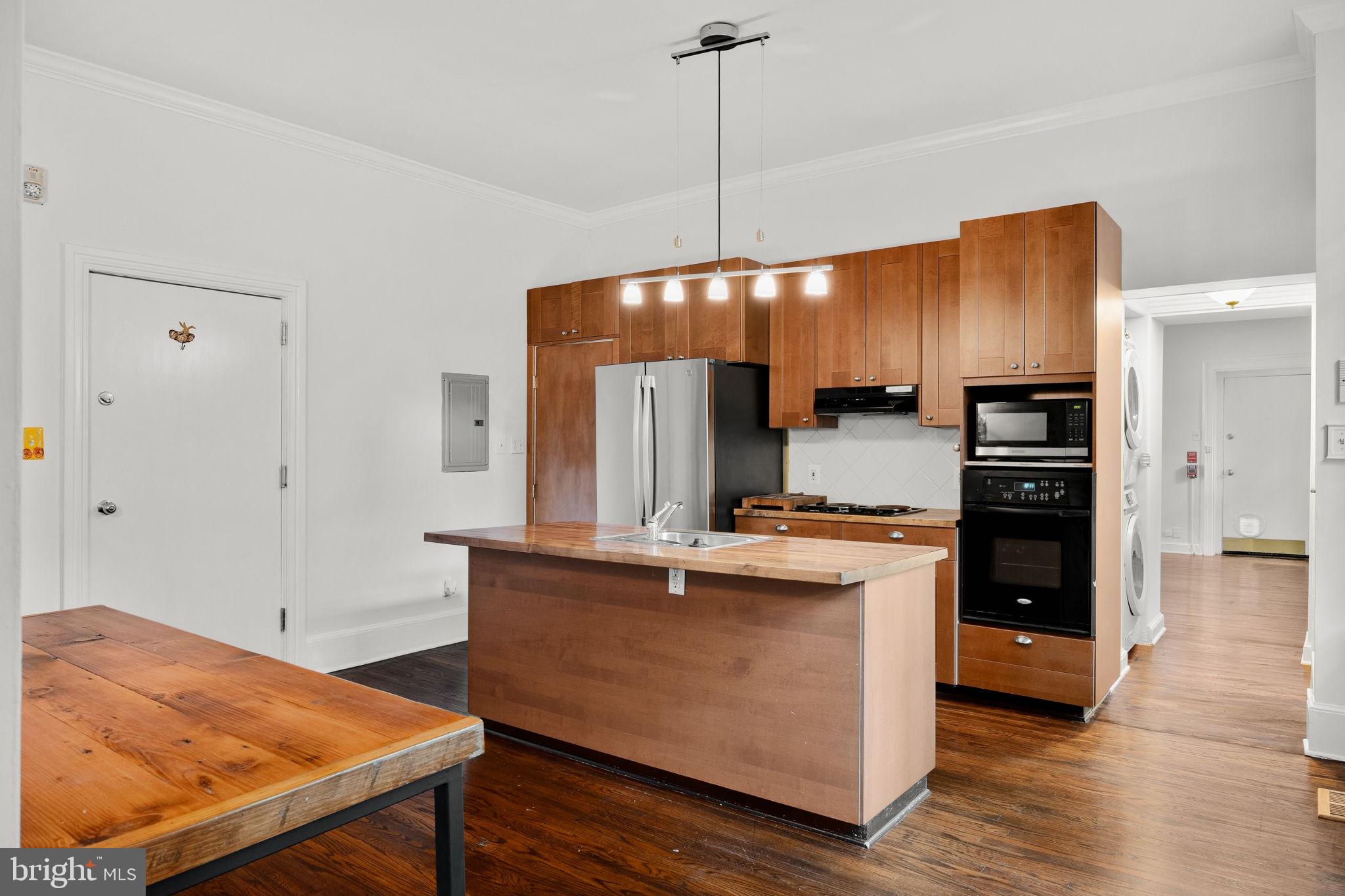 20 E PENN STREET 1