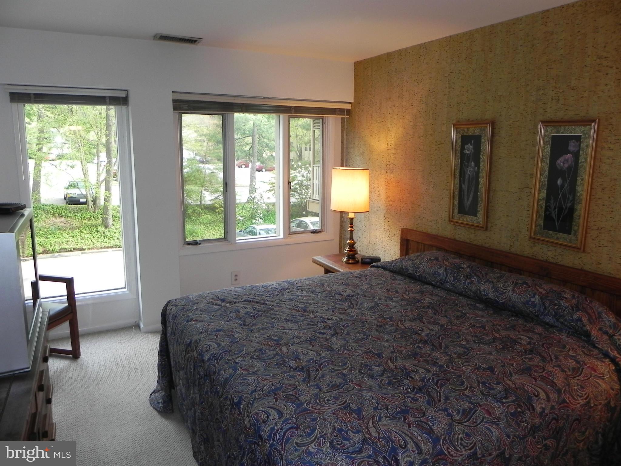 CROSS KEYS - Residential