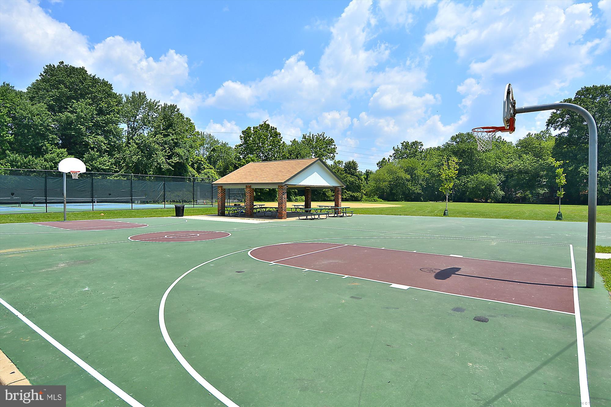 MADISON MANOR - Residential Lease