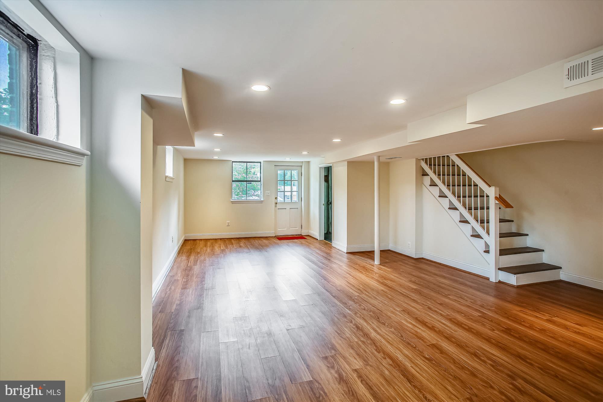 MADISON MANOR - Residential Lease