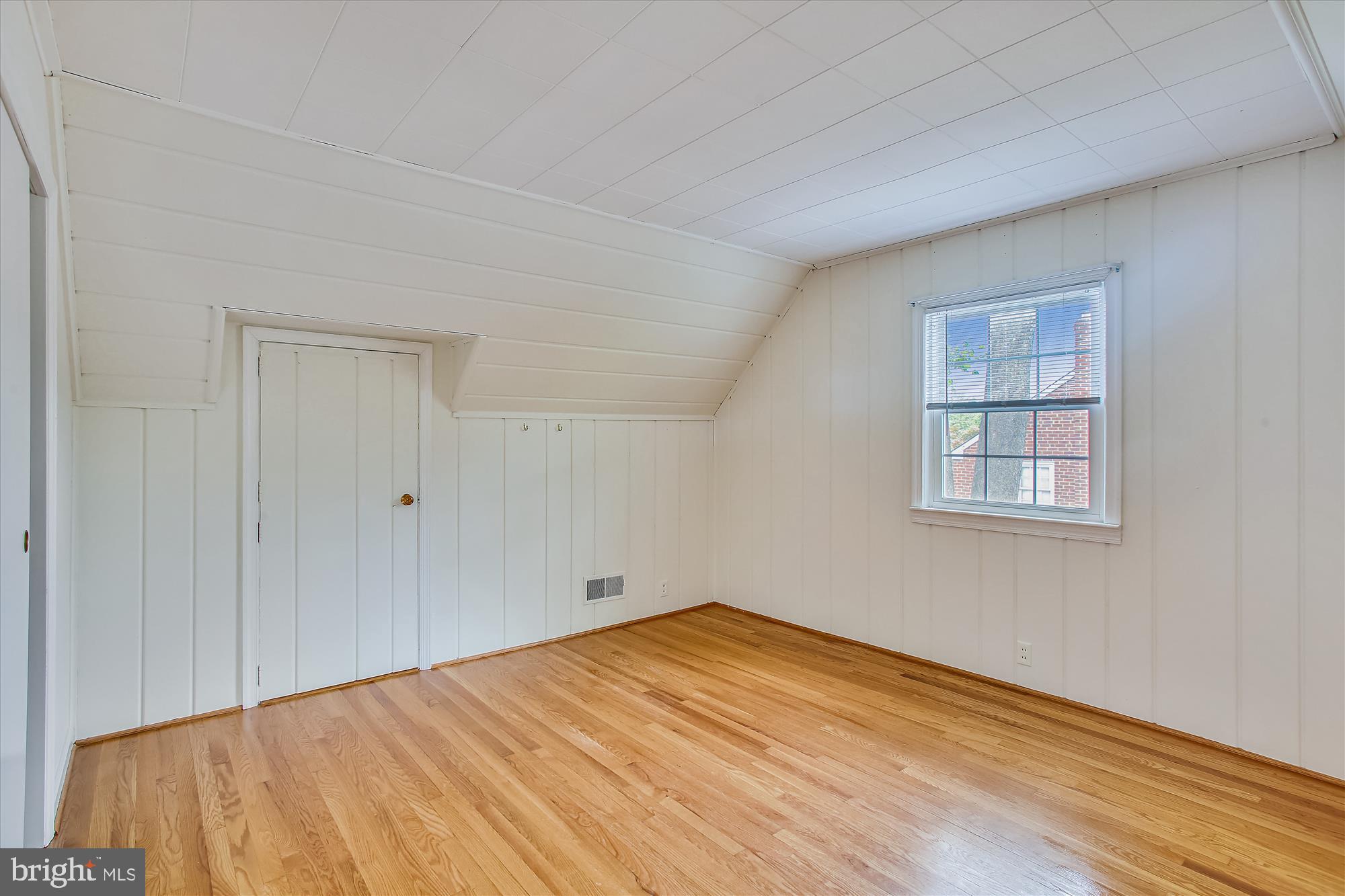 MADISON MANOR - Residential Lease