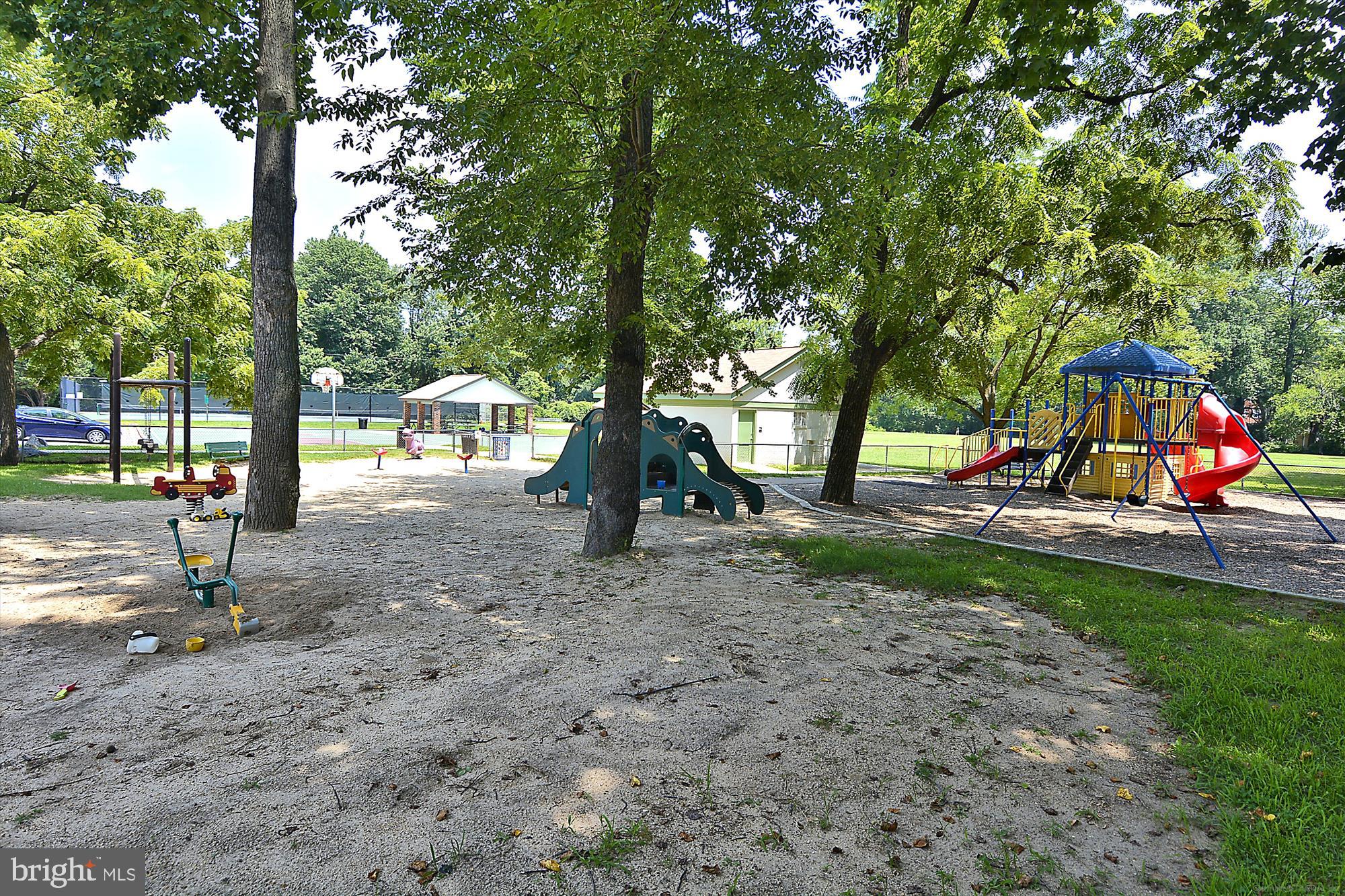 MADISON MANOR - Residential Lease