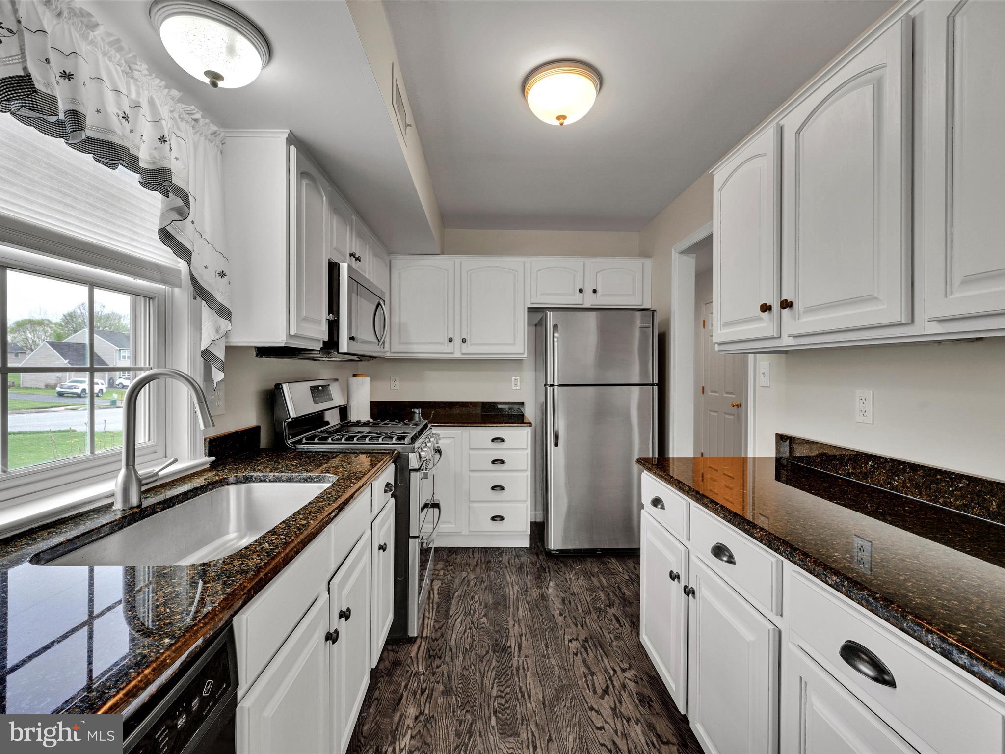 HEMLOCK VILLAGE - Residential