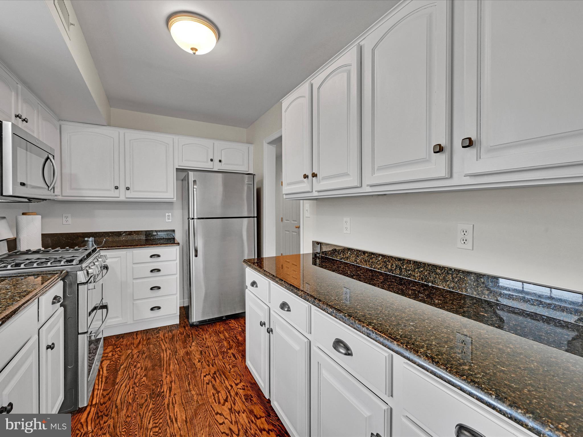 HEMLOCK VILLAGE - Residential