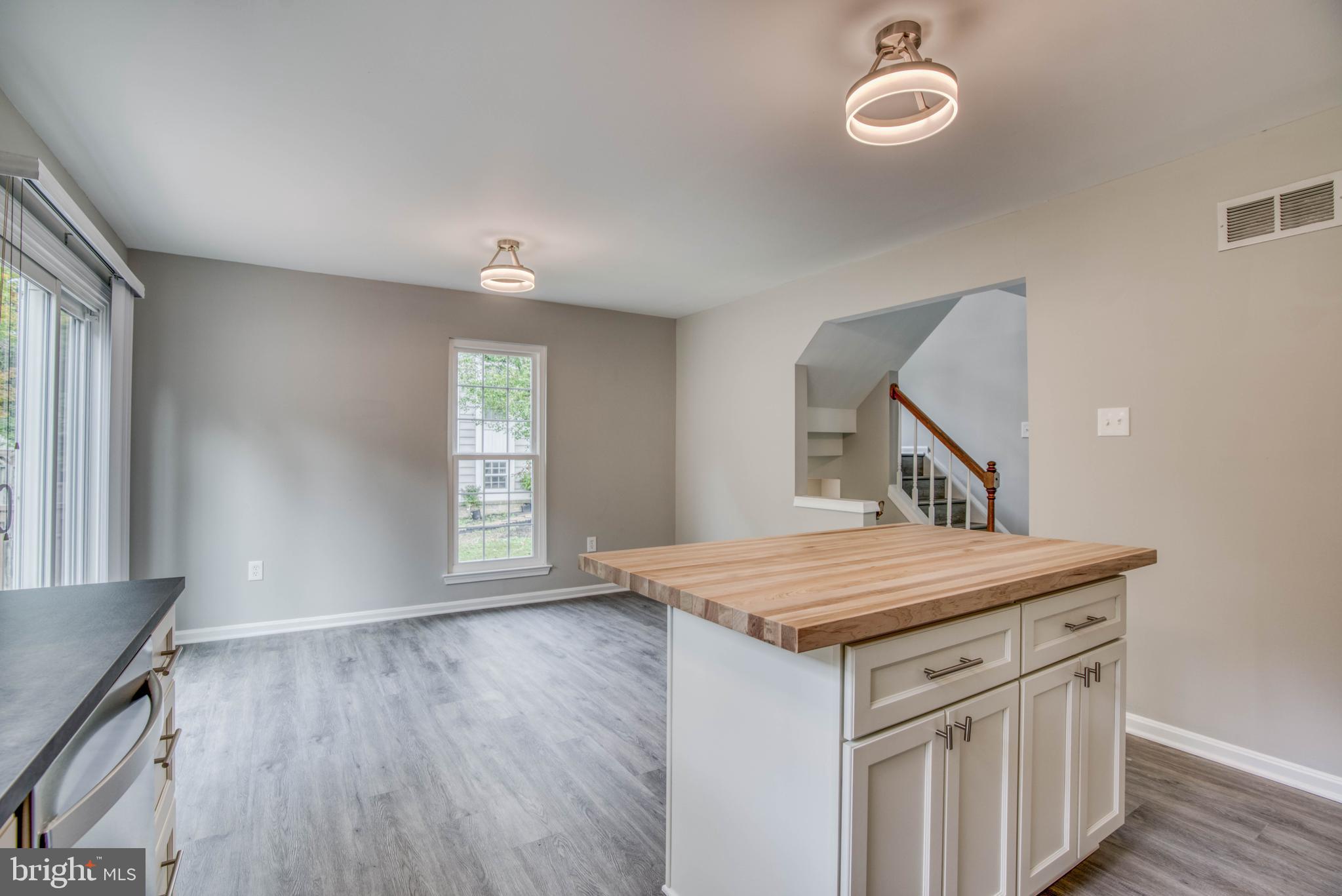 VILLAGE OF THOMAS RUN - Residential