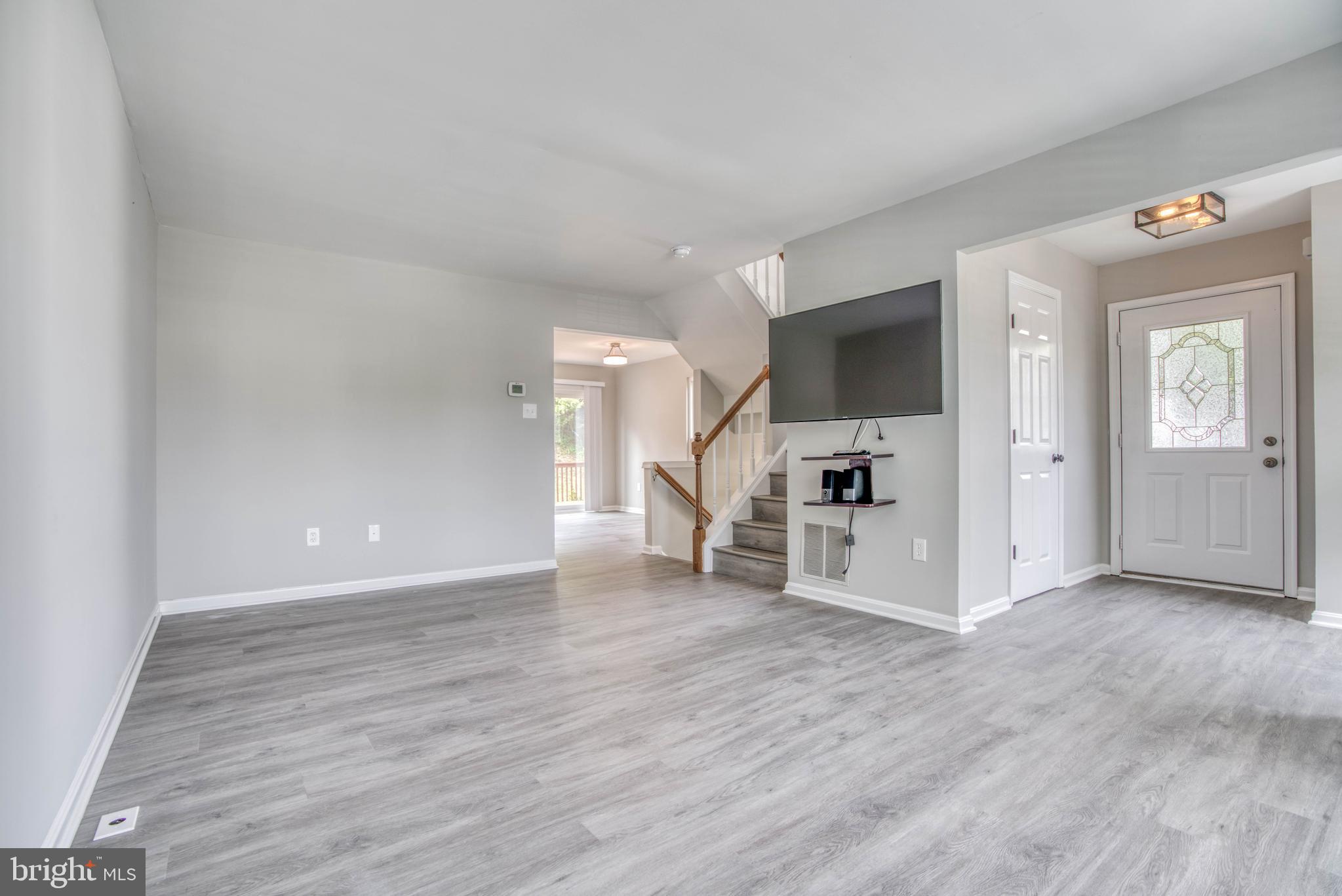 VILLAGE OF THOMAS RUN - Residential