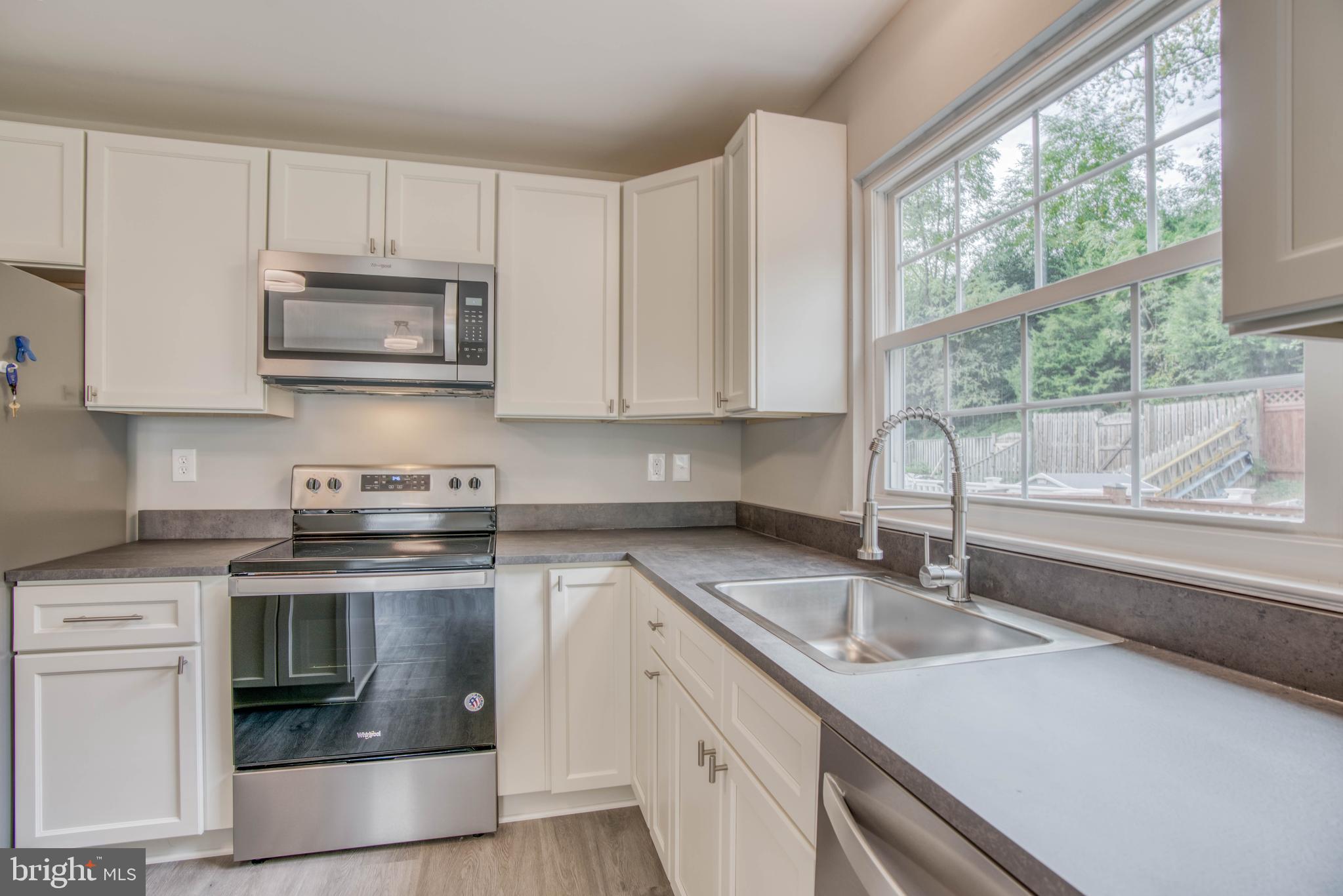 VILLAGE OF THOMAS RUN - Residential