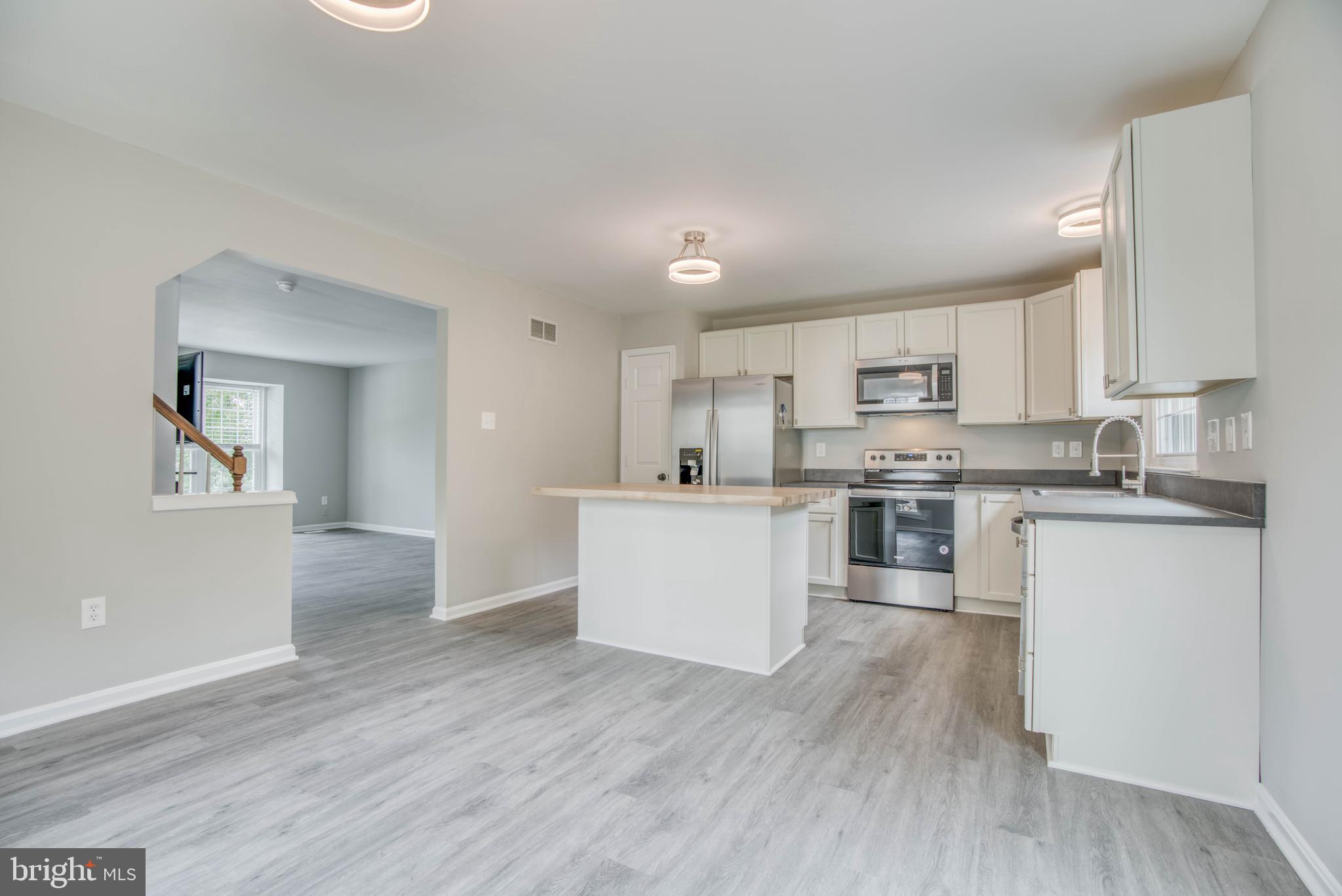 VILLAGE OF THOMAS RUN - Residential