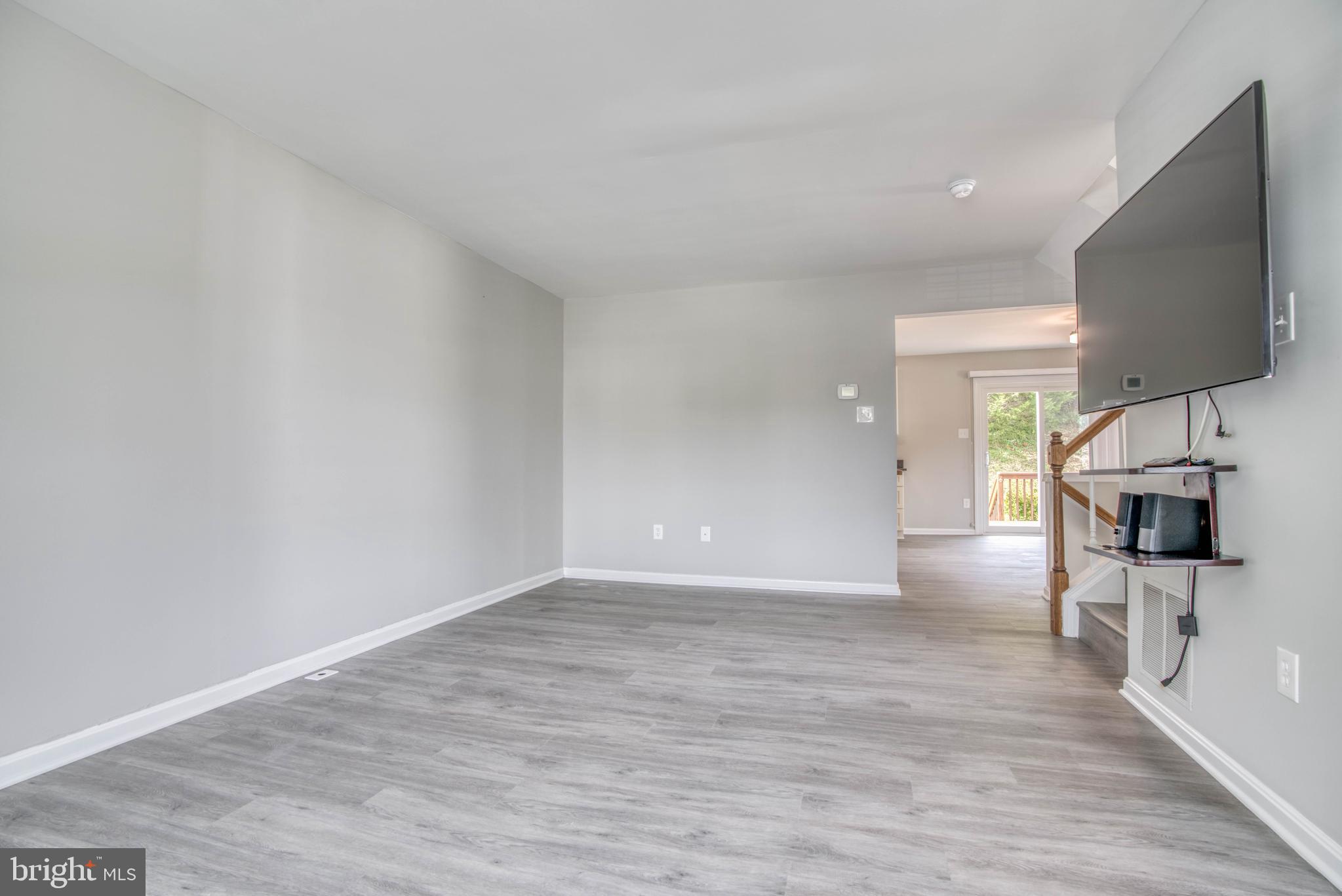 VILLAGE OF THOMAS RUN - Residential