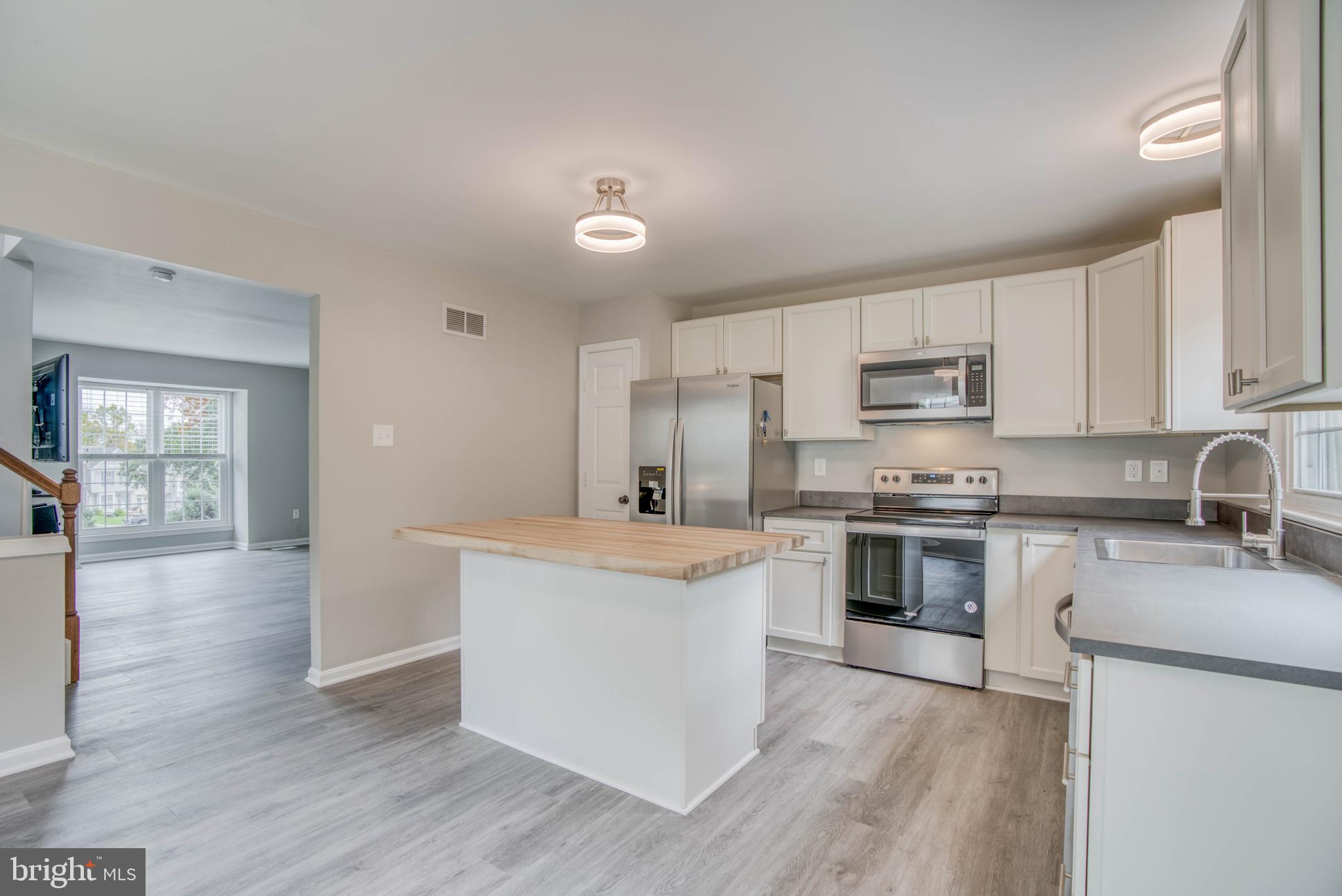 VILLAGE OF THOMAS RUN - Residential