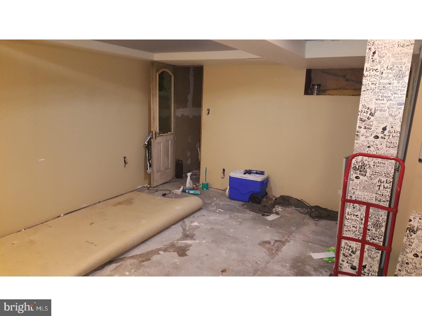 WEST OAK LANE - Residential