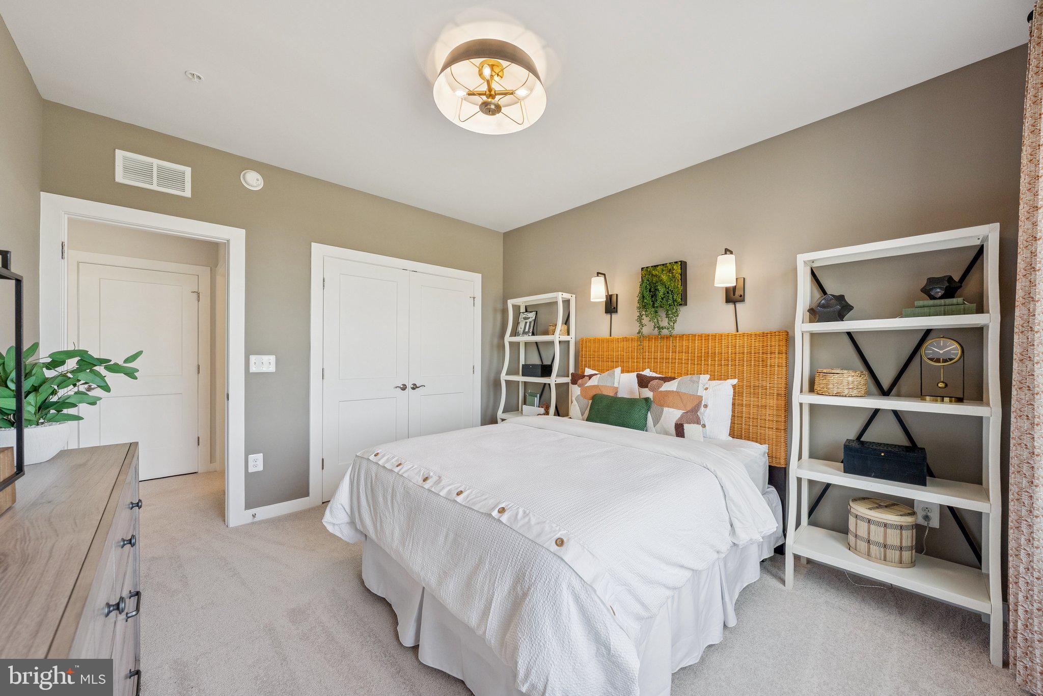 POTOMAC SHORES - Residential